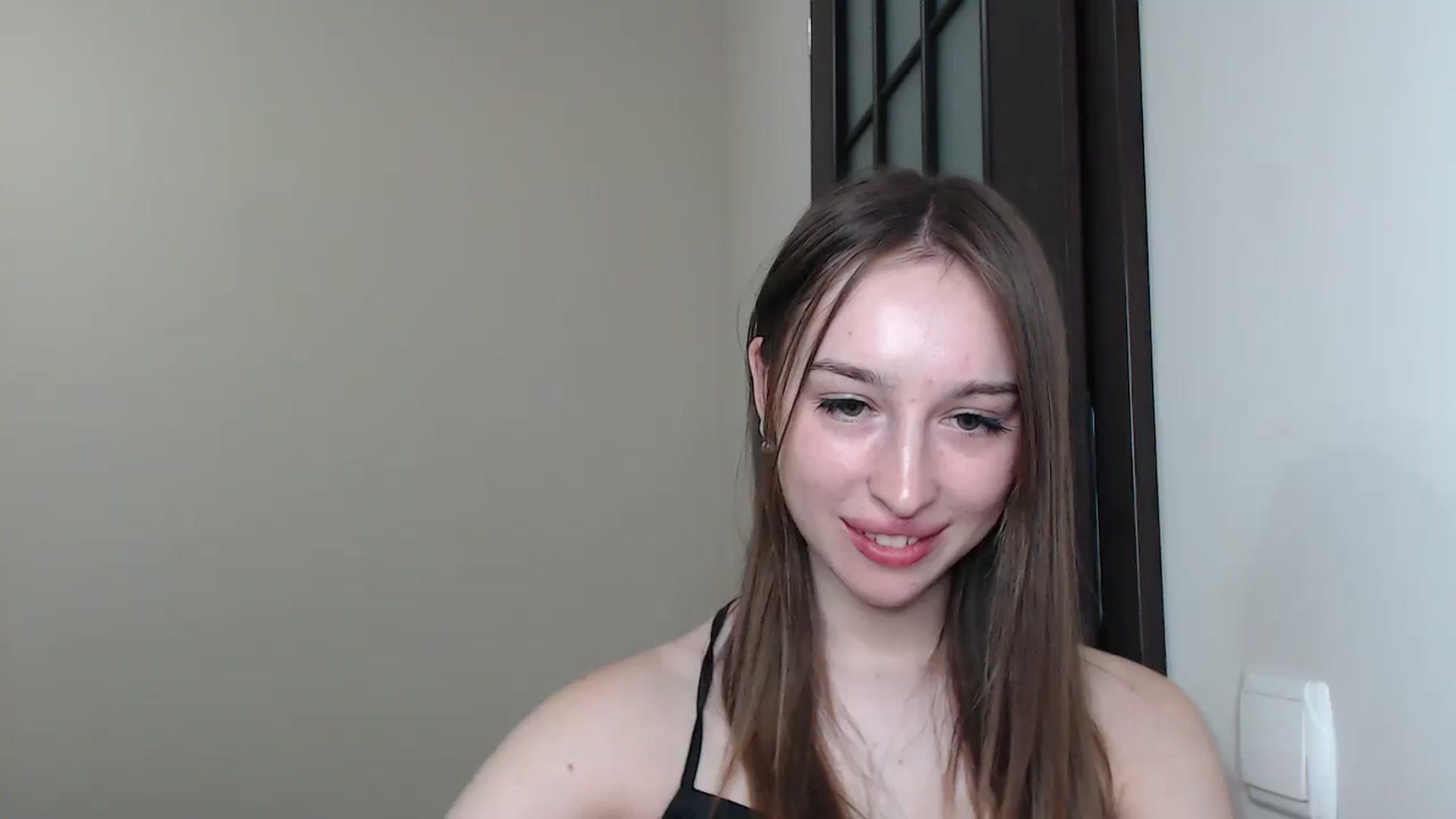 Gallery image thumbnail from KillerEyesS's myfreecams stream on, 06/18/2025, 20:08 image 14 of 20