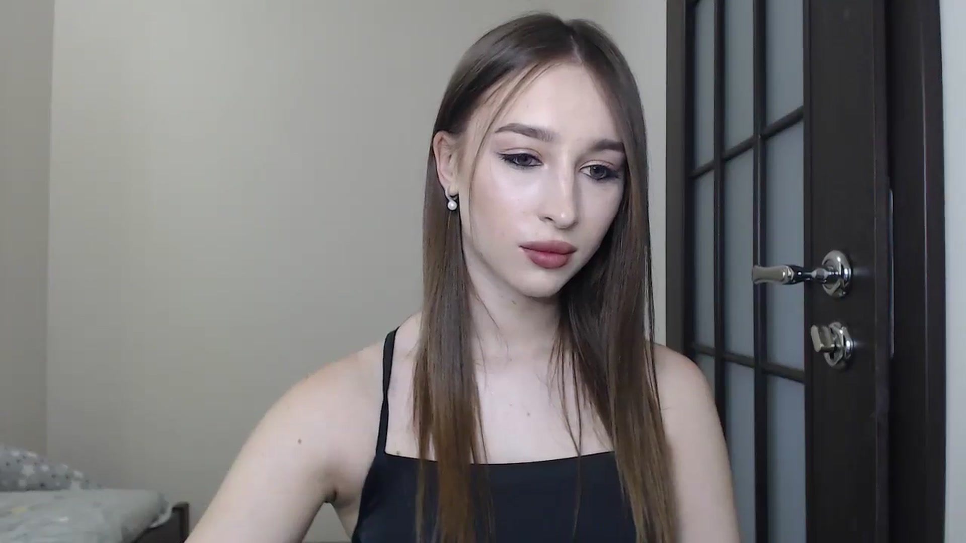 Gallery image thumbnail from KillerEyesS's myfreecams stream on, 06/19/2025, 14:28 image 15 of 20