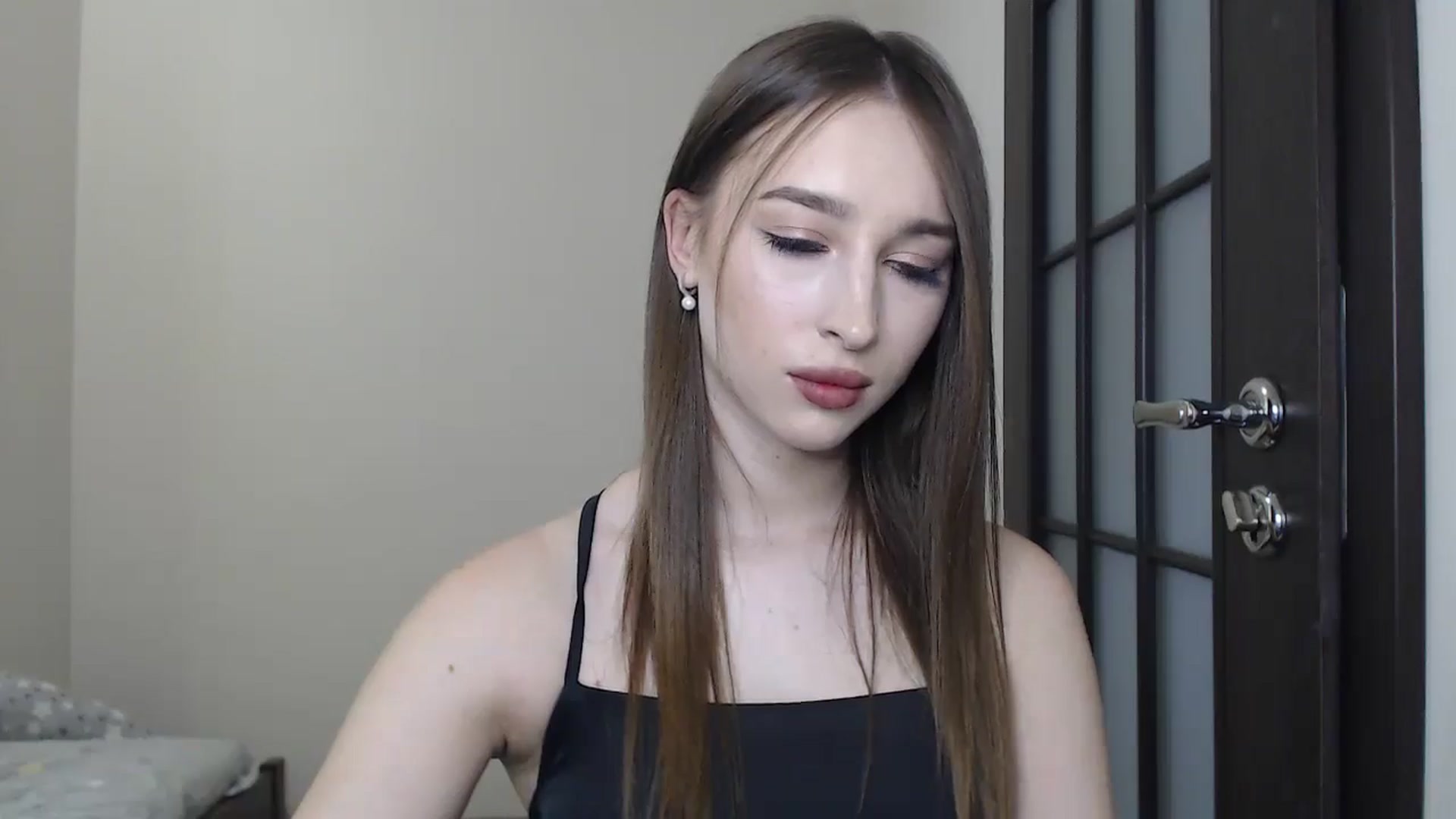 Gallery image thumbnail from KillerEyesS's myfreecams stream on, 06/19/2025, 14:28 image 16 of 20