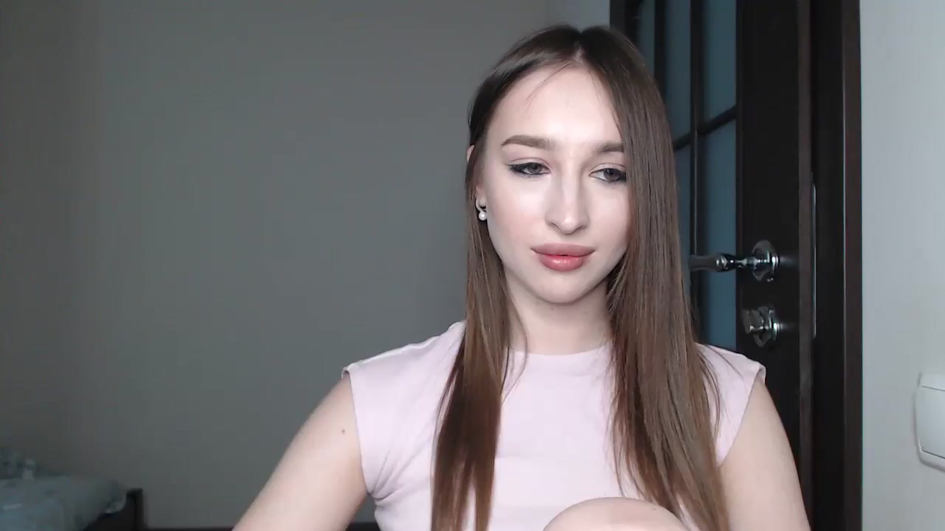 Gallery image thumbnail from KillerEyesS's myfreecams stream on, 06/19/2025, 16:19 image 9 of 20