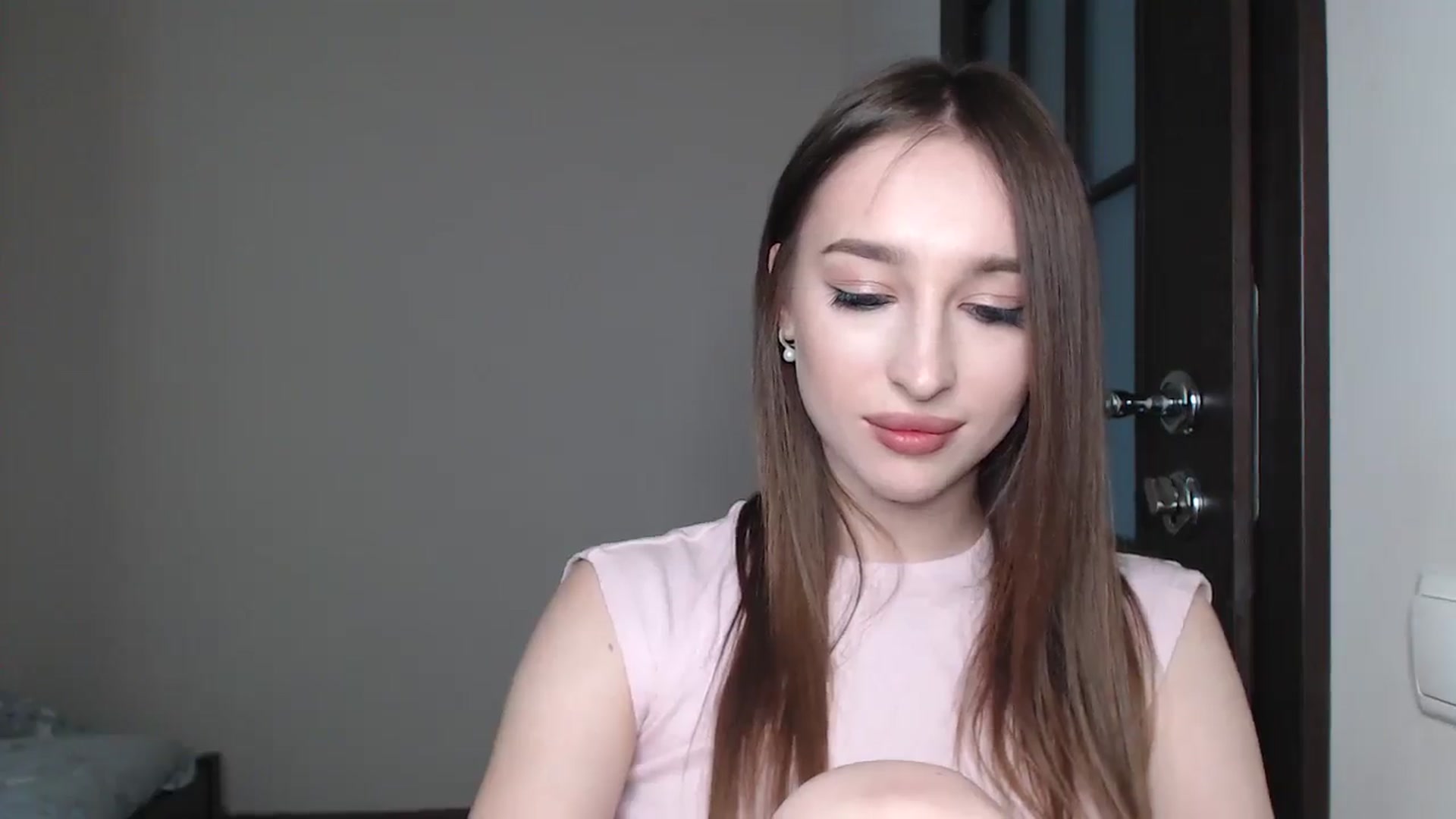 Gallery image thumbnail from KillerEyesS's myfreecams stream on, 06/19/2025, 16:19 image 14 of 20