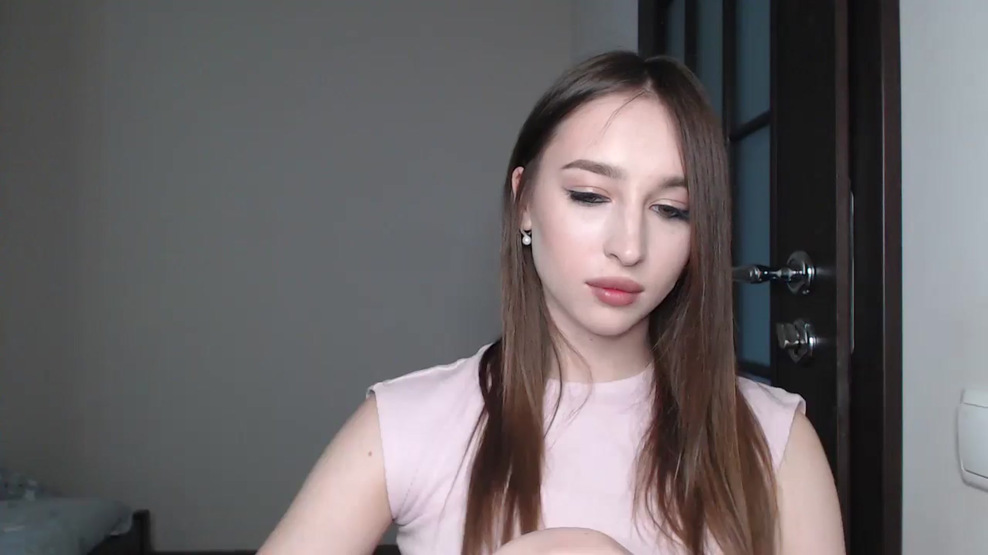 Gallery image thumbnail from KillerEyesS's myfreecams stream on, 06/19/2025, 16:19 image 12 of 20