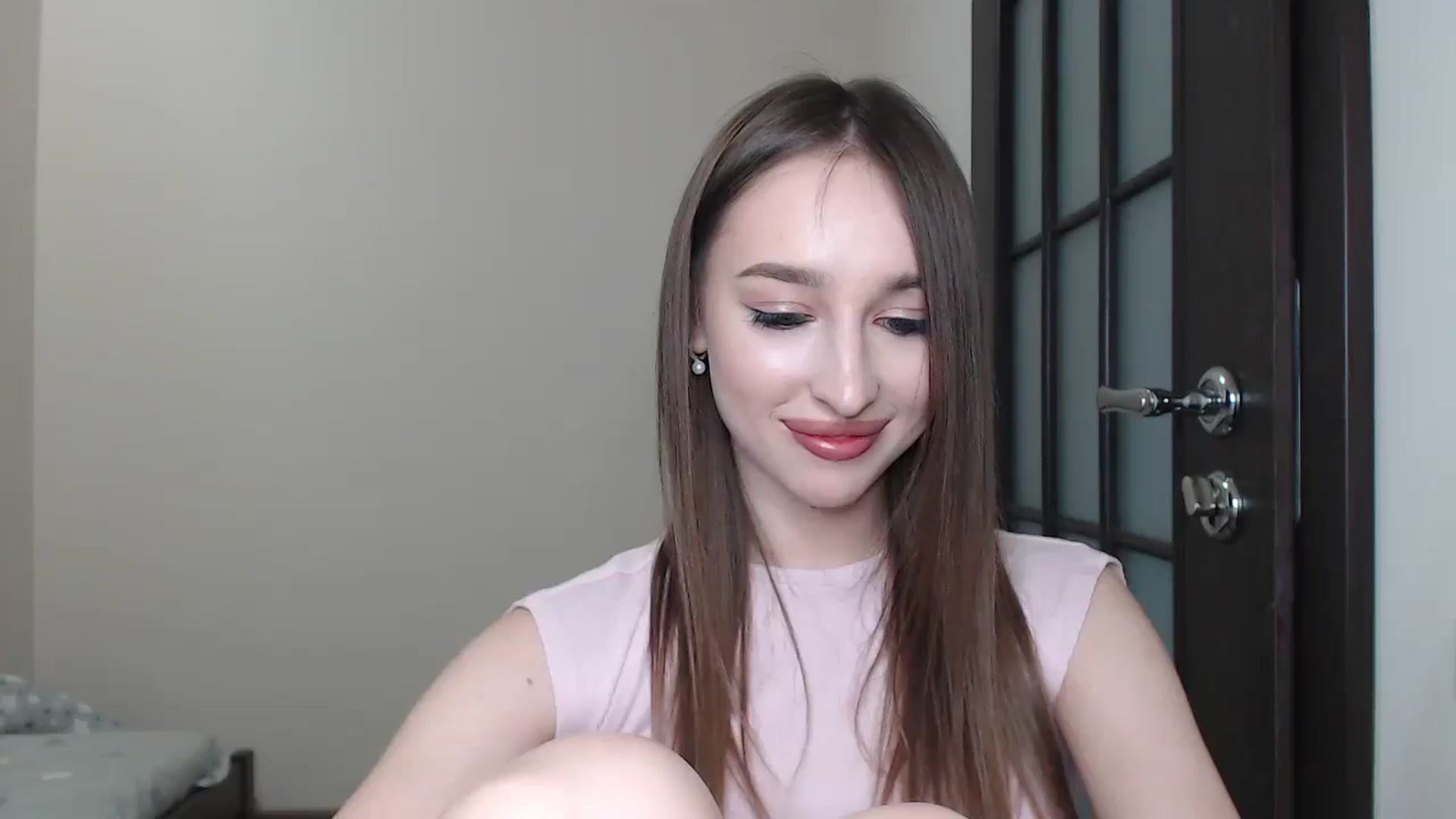 Gallery image thumbnail from KillerEyesS's myfreecams stream on, 06/19/2025, 16:47 image 1 of 20