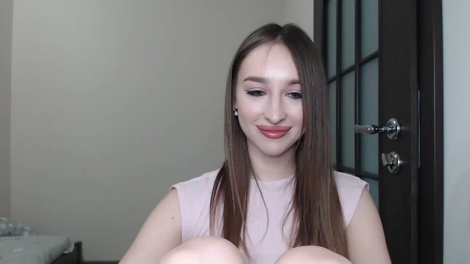 Gallery image thumbnail from KillerEyesS's myfreecams stream on, 06/19/2025, 16:47 image 7 of 20
