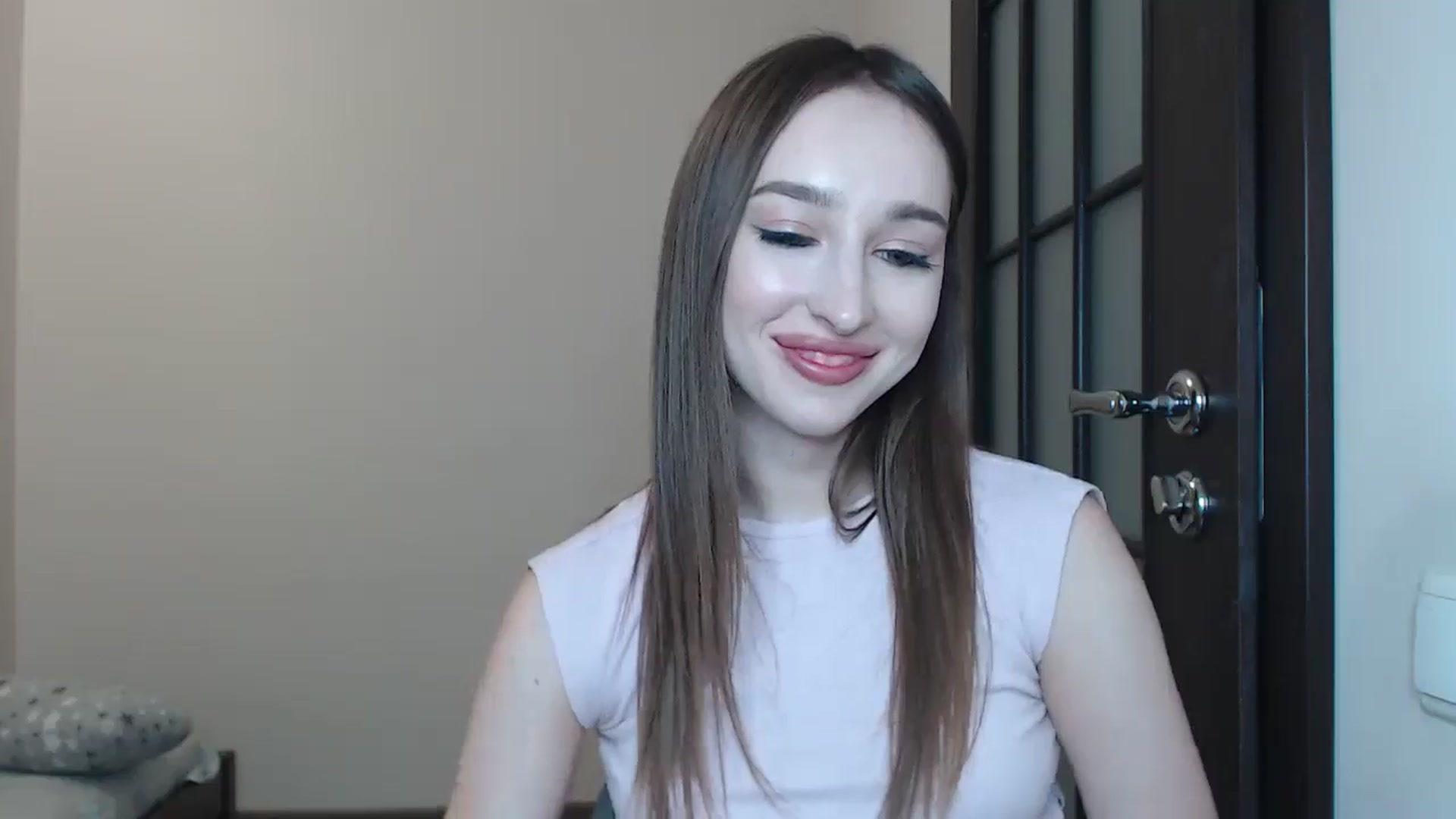 Gallery image thumbnail from KillerEyesS's myfreecams stream on, 06/19/2025, 18:49 image 9 of 20