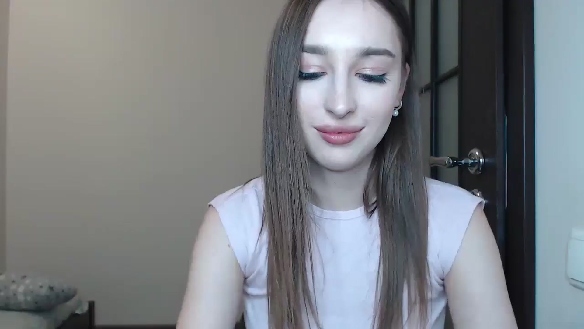 Gallery image thumbnail from KillerEyesS's myfreecams stream on, 06/19/2025, 18:49 image 6 of 20