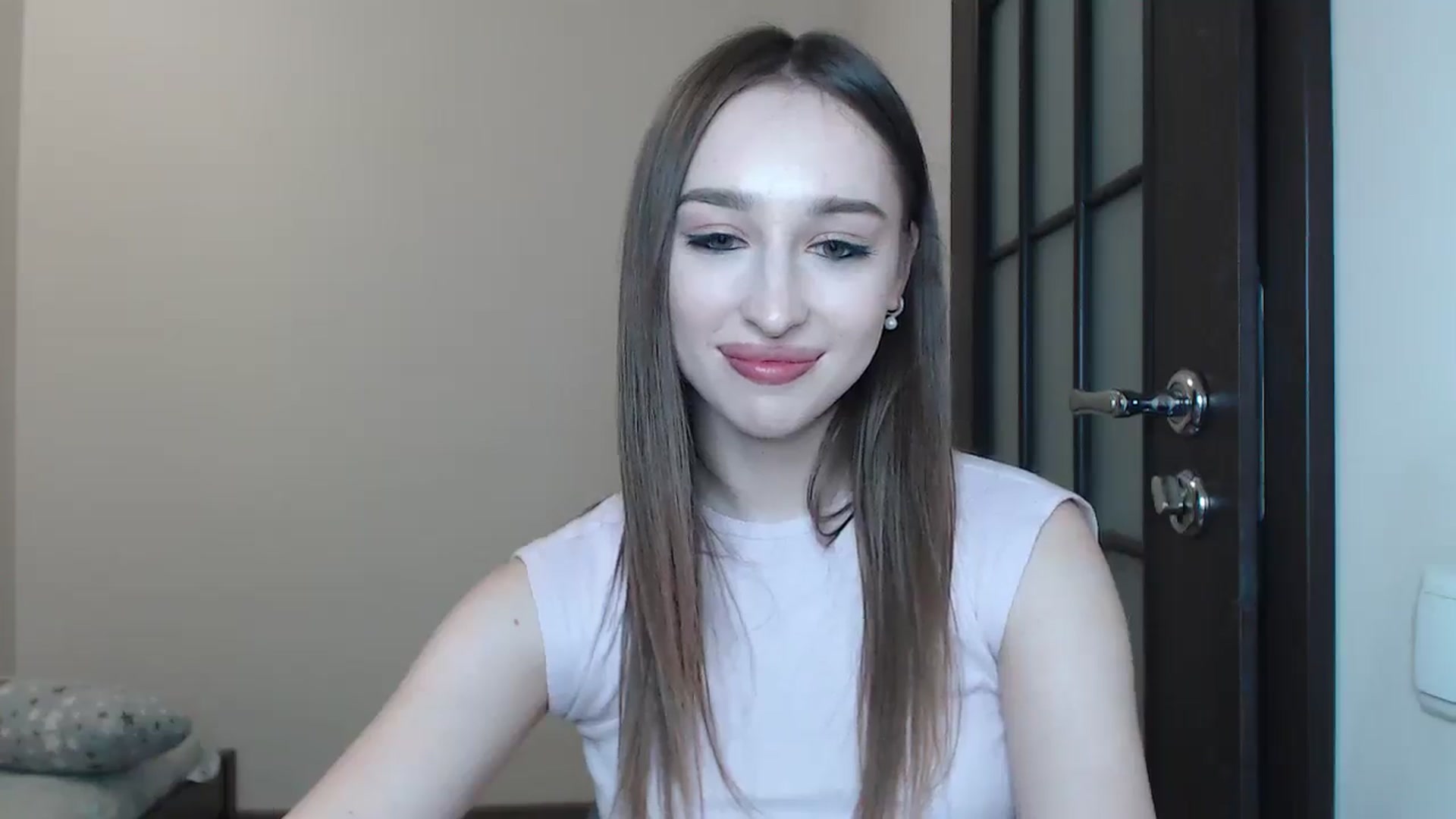 Gallery image thumbnail from KillerEyesS's myfreecams stream on, 06/19/2025, 18:49 image 10 of 20