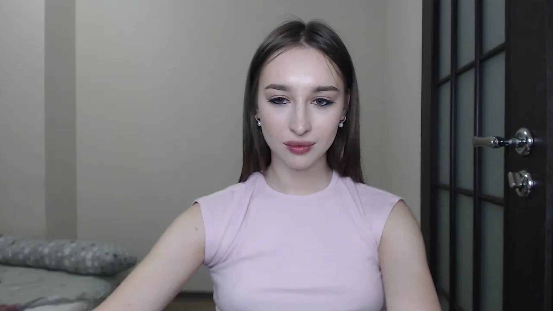 Gallery image thumbnail from KillerEyesS's myfreecams stream on, 06/19/2025, 19:36 image 7 of 20
