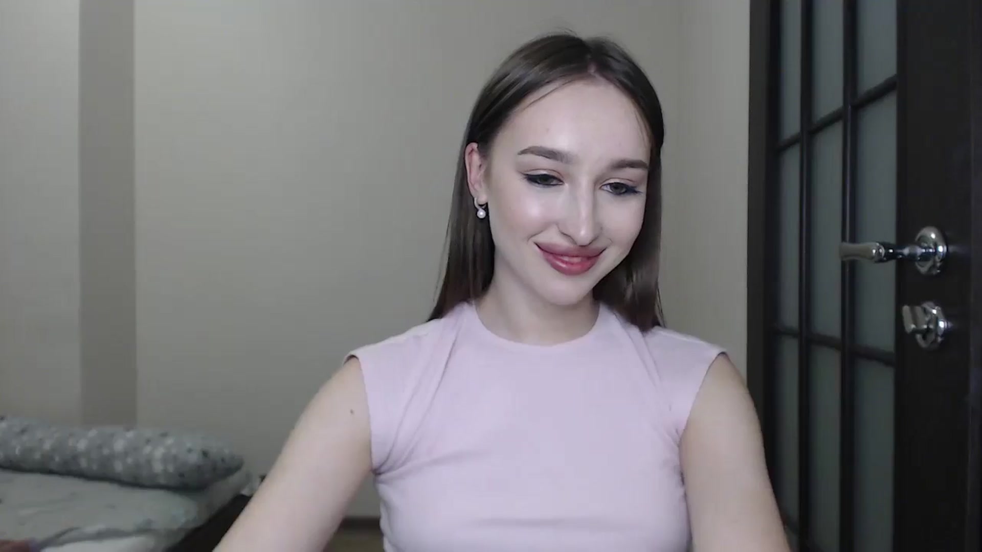 Gallery image thumbnail from KillerEyesS's myfreecams stream on, 06/19/2025, 19:36 image 10 of 20