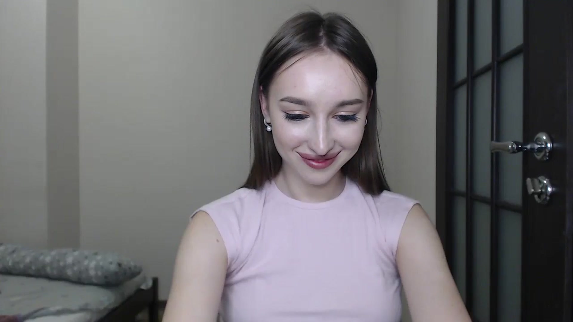 Gallery image thumbnail from KillerEyesS's myfreecams stream on, 06/19/2025, 19:36 image 15 of 20