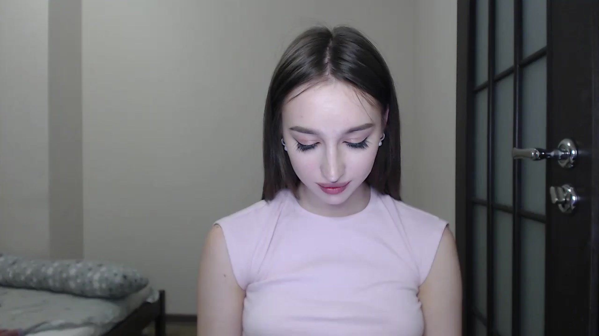 Gallery image thumbnail from KillerEyesS's myfreecams stream on, 06/19/2025, 19:36 image 6 of 20