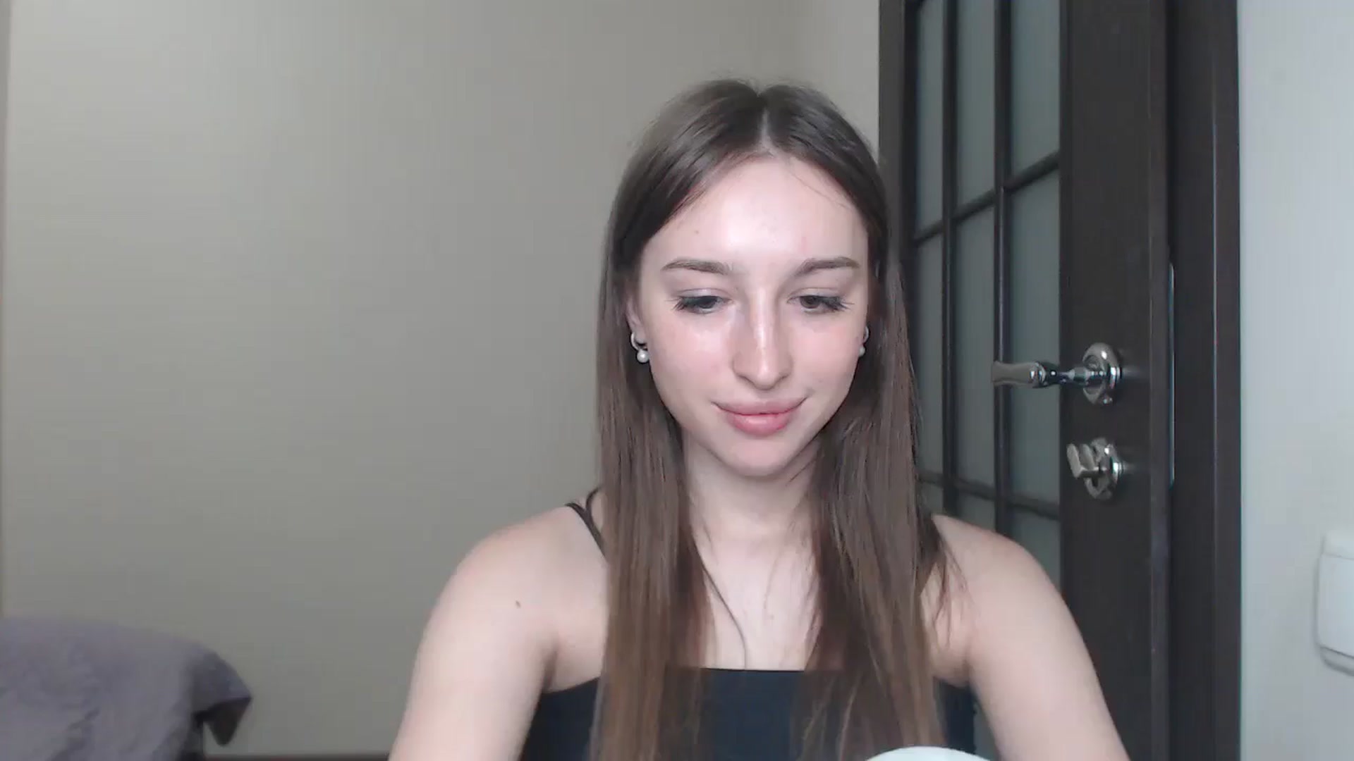 Gallery image thumbnail from KillerEyesS's myfreecams stream on, 06/24/2025, 18:38 image 6 of 20