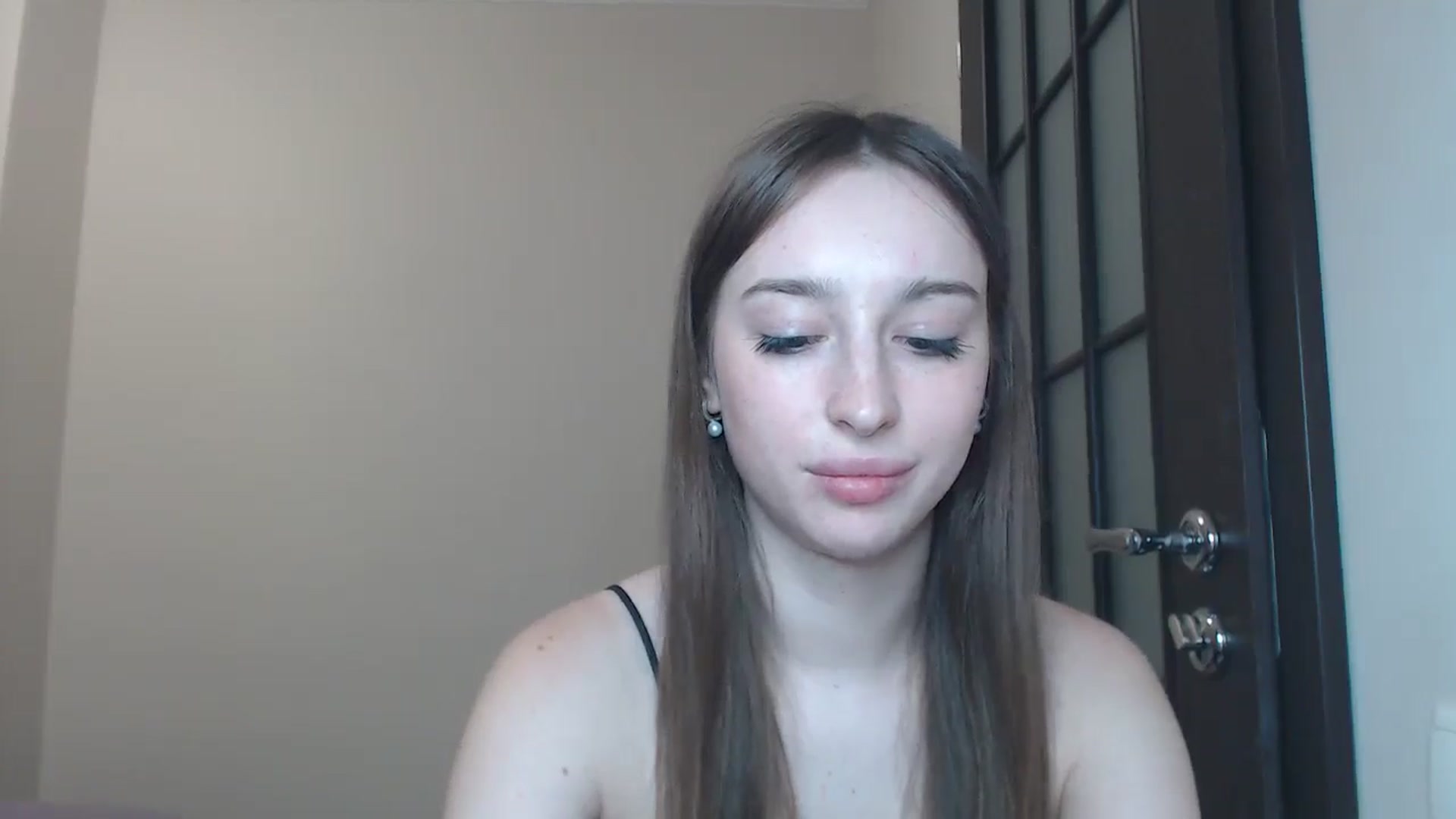 Gallery image thumbnail from KillerEyesS's myfreecams stream on, 06/24/2025, 19:30 image 14 of 20