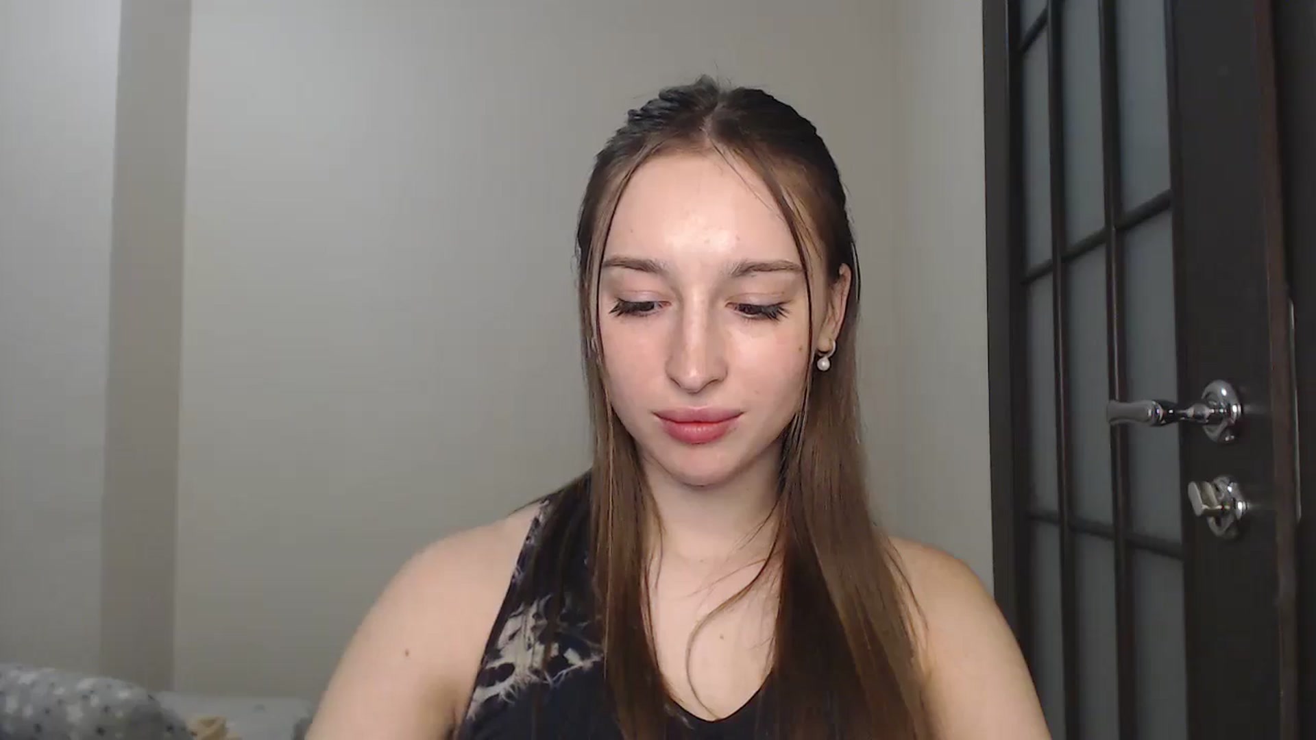 Gallery image thumbnail from KillerEyesS's myfreecams stream on, 06/25/2025, 20:43 image 18 of 20