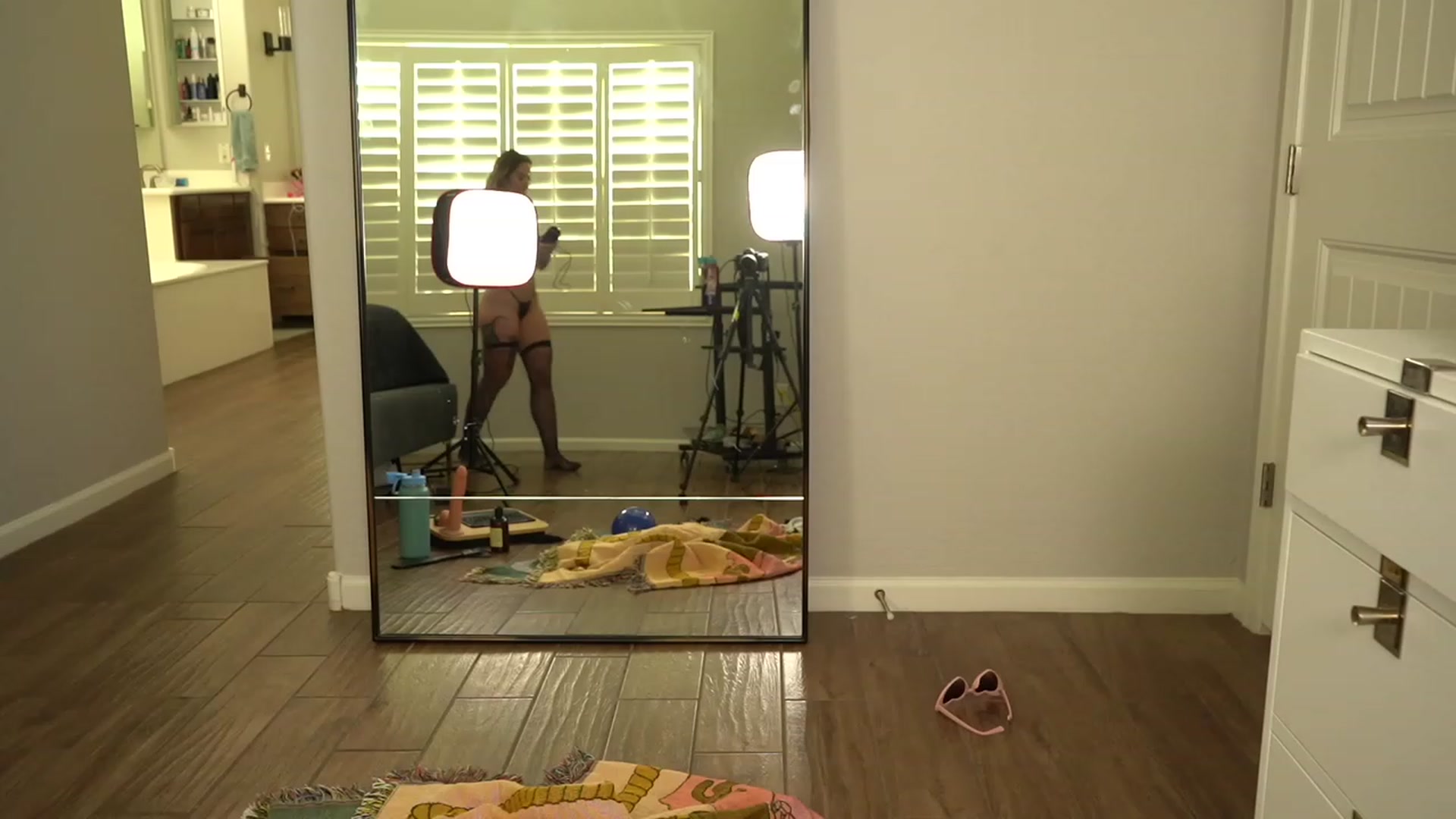 Gallery image thumbnail from KillerKristin's myfreecams stream on, 11/28/2022, 22:20 image 8 of 20