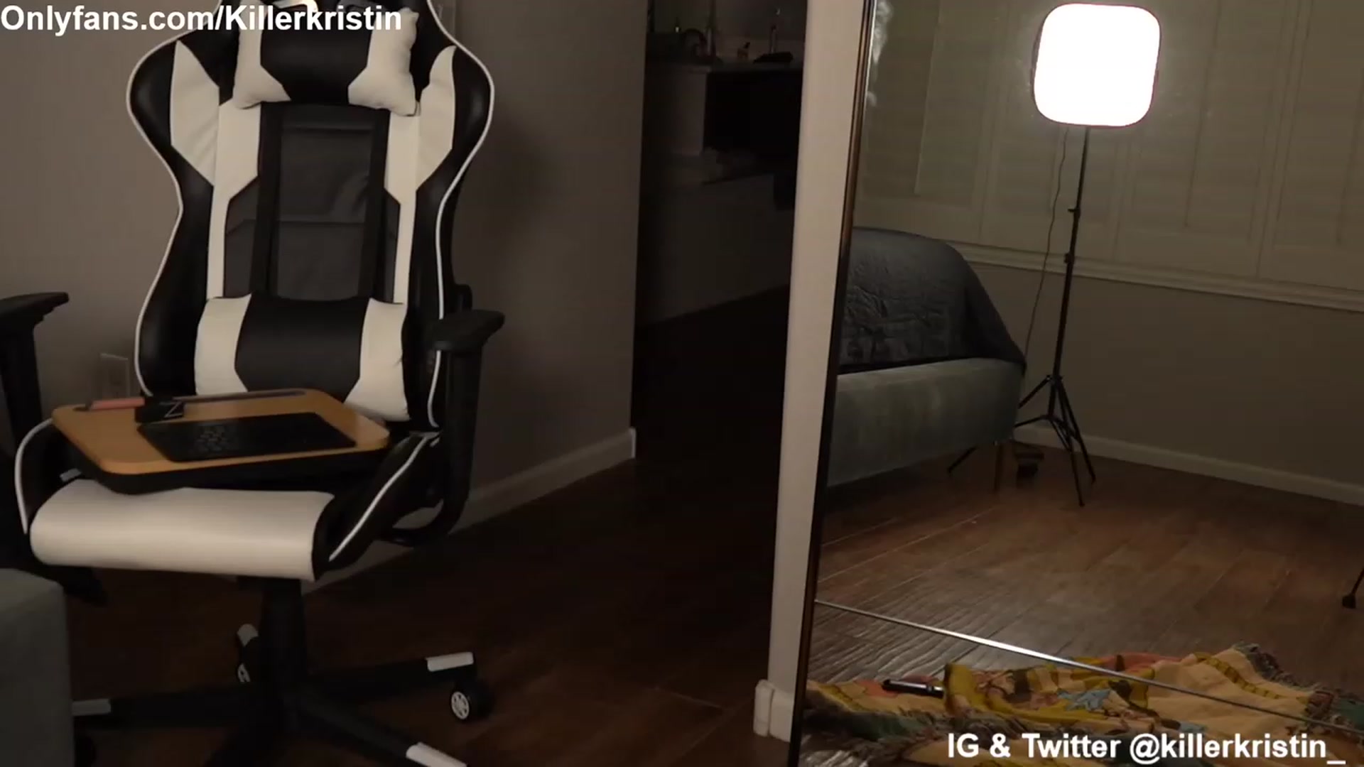 Gallery image thumbnail from KillerKristin's myfreecams stream on, 02/06/2023, 02:06 image 11 of 20