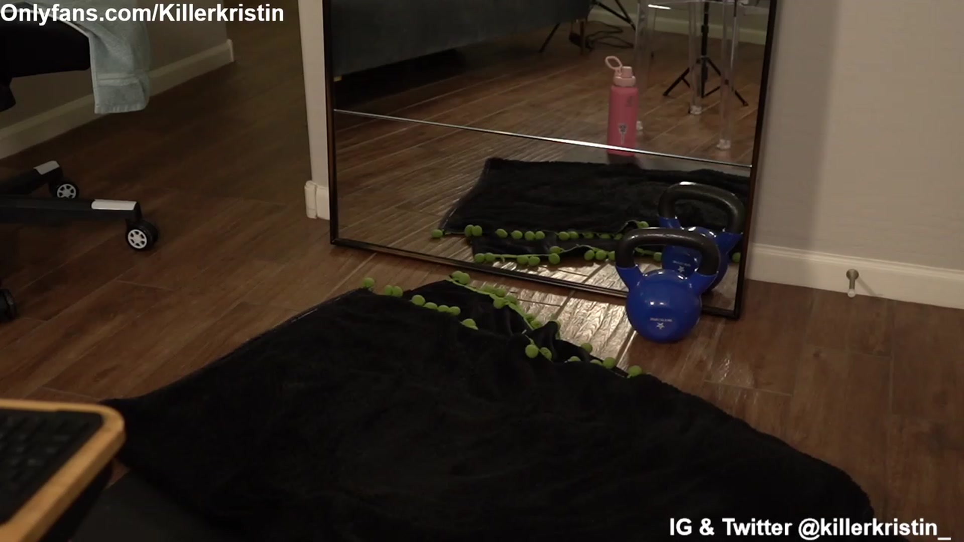 Gallery image thumbnail from KillerKristin's myfreecams stream on, 02/13/2023, 20:25 image 8 of 20