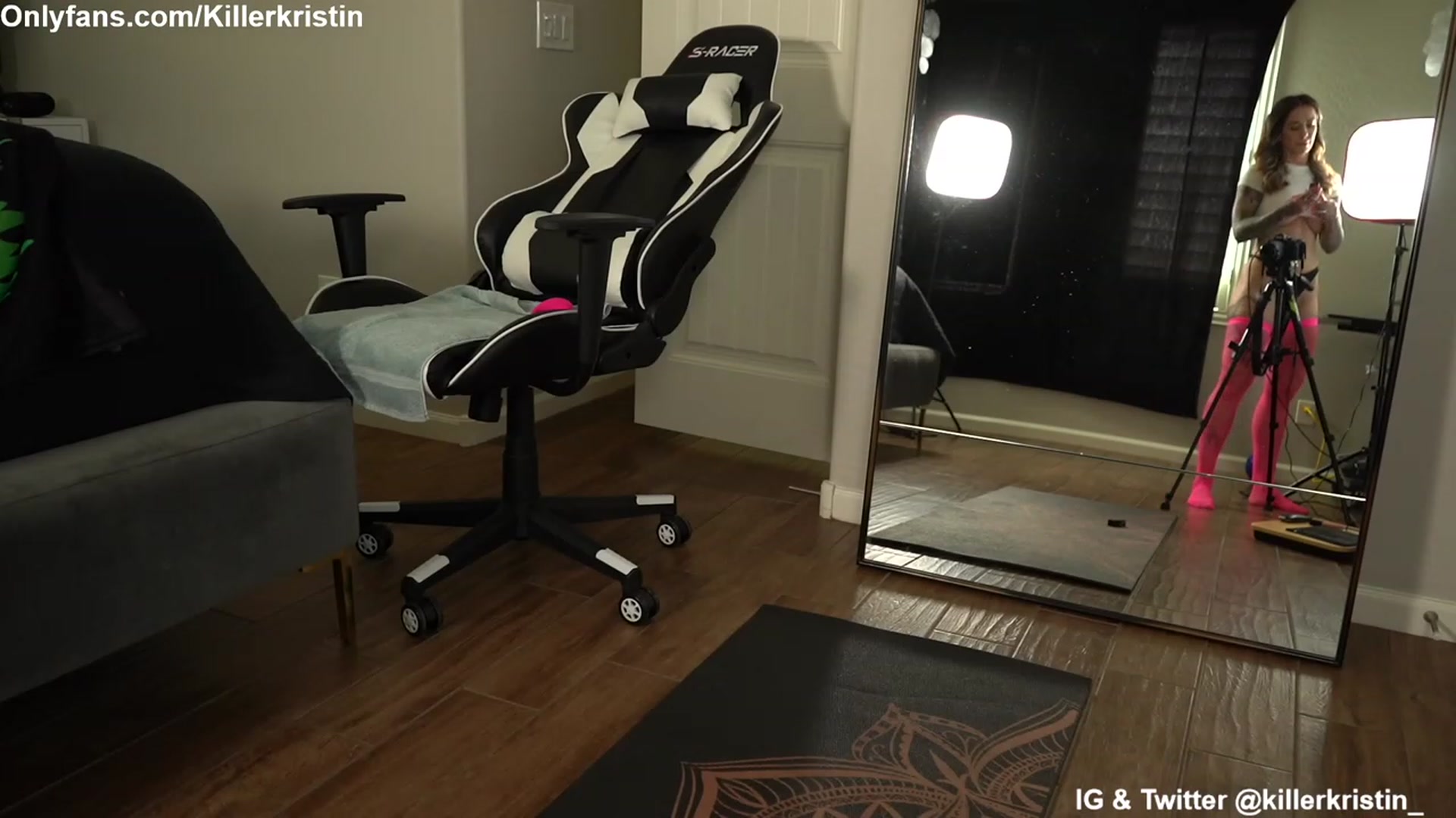 Gallery image thumbnail from KillerKristin's myfreecams stream on, 03/02/2023, 20:59 image 11 of 20