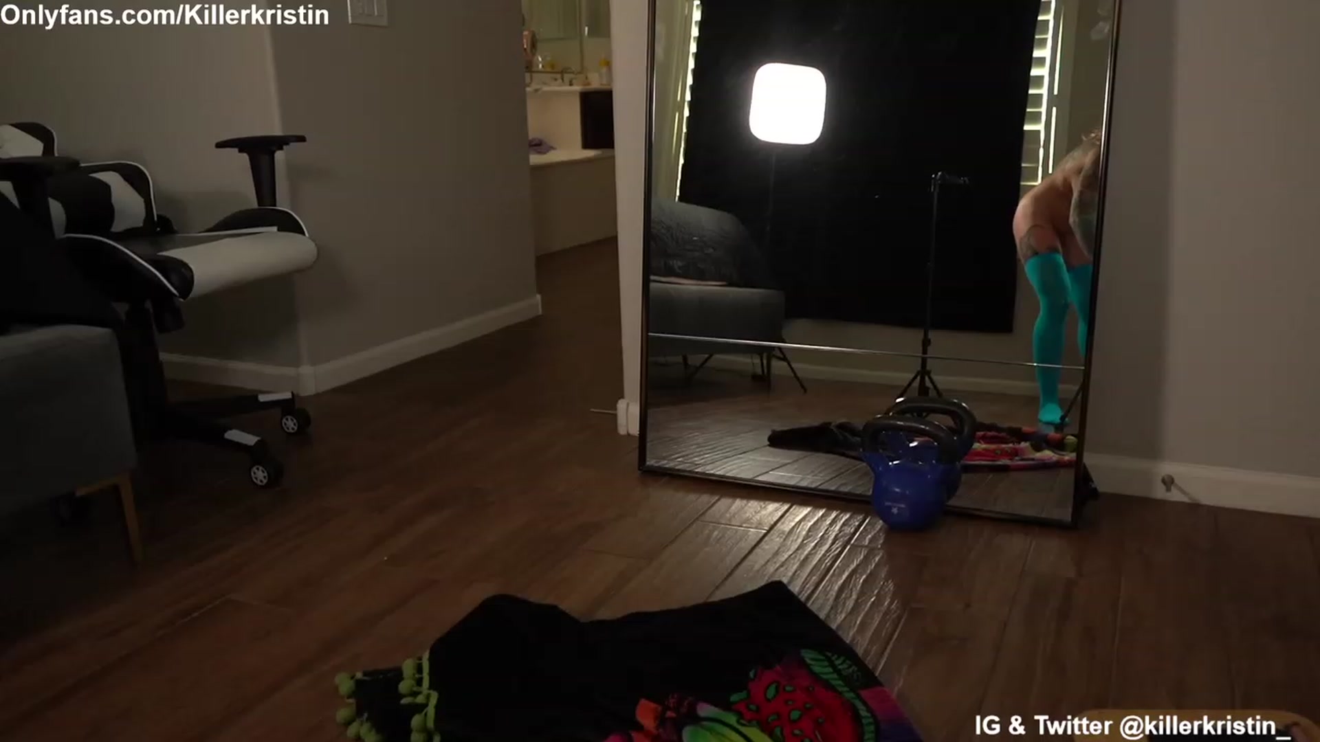 Gallery image thumbnail from KillerKristin's myfreecams stream on, 03/08/2023, 20:25 image 16 of 20
