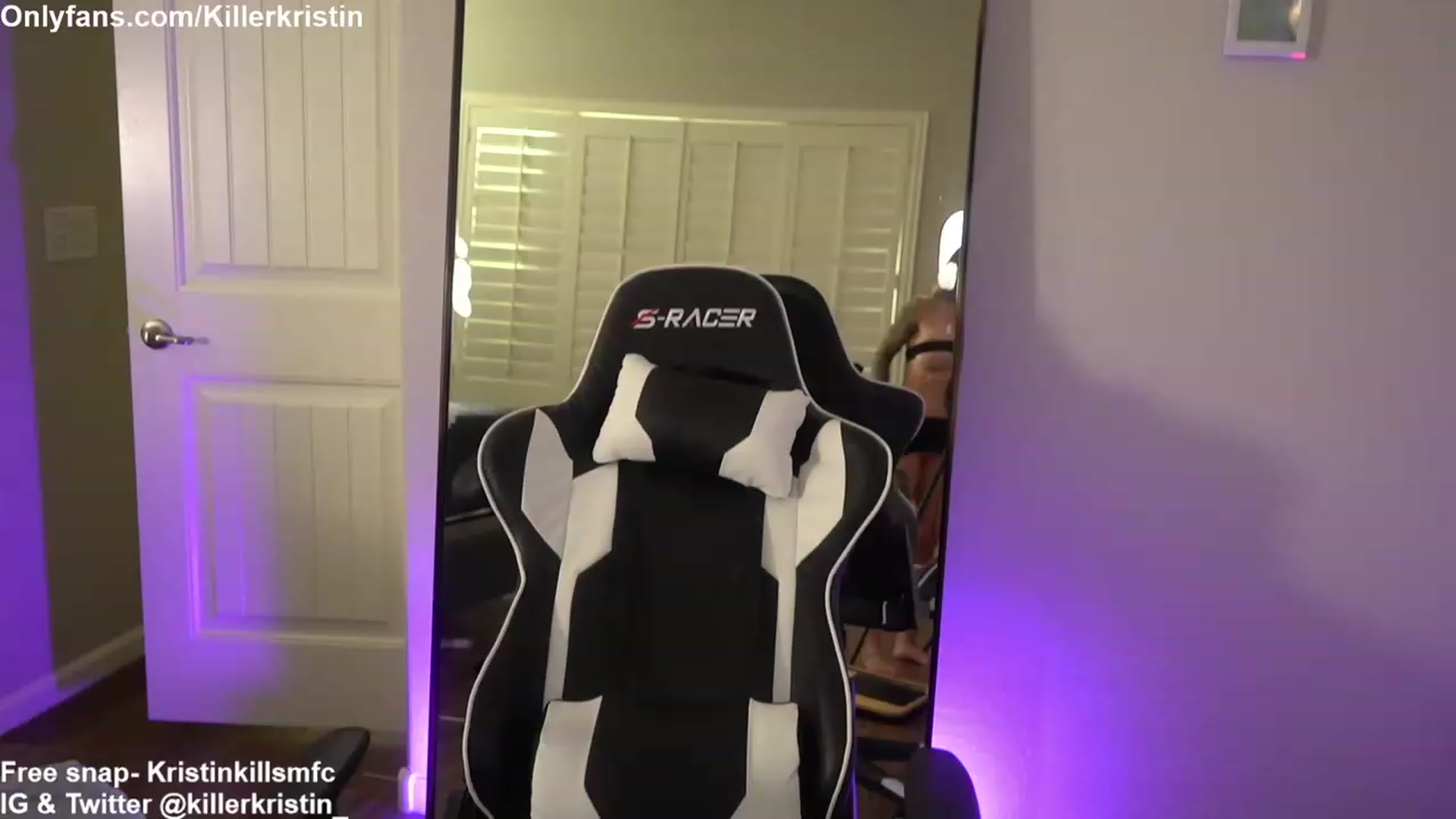 Gallery image thumbnail from KillerKristin's myfreecams stream on, 04/19/2023, 21:33 image 18 of 20