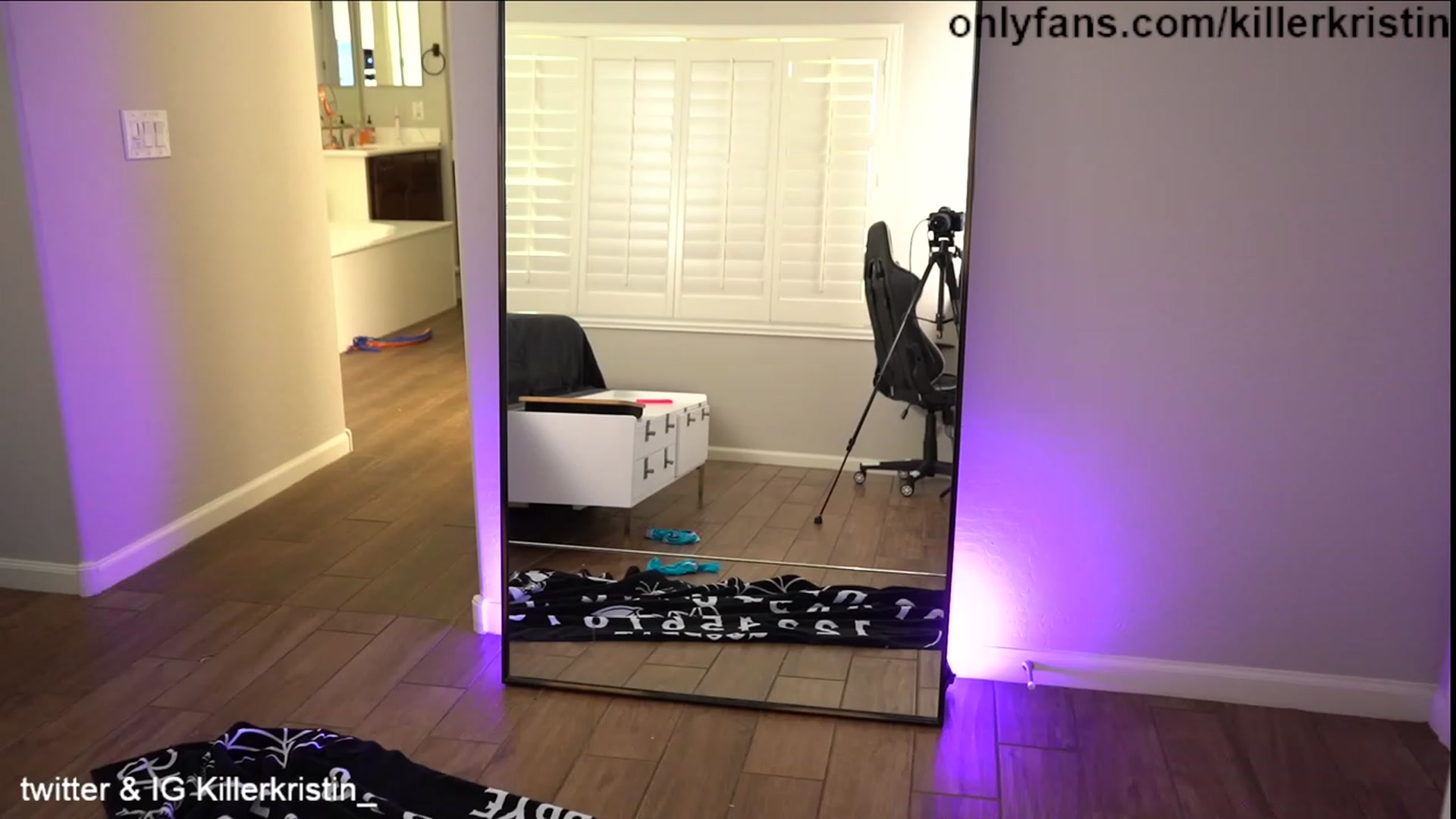 Gallery image thumbnail from KillerKristin's myfreecams stream on, 08/20/2023, 18:18 image 8 of 20