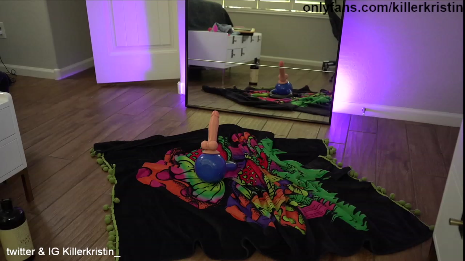 Gallery image thumbnail from KillerKristin's myfreecams stream on, 09/07/2023, 18:25 image 15 of 20