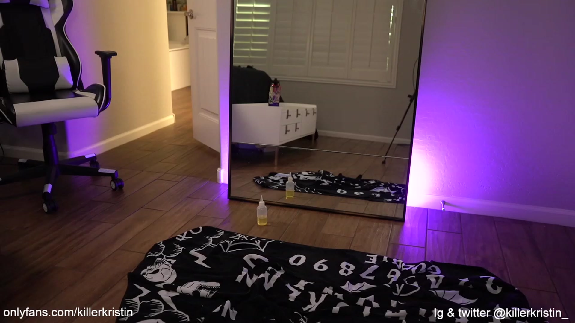 Gallery image thumbnail from KillerKristin's myfreecams stream on, 12/23/2023, 18:28 image 7 of 20
