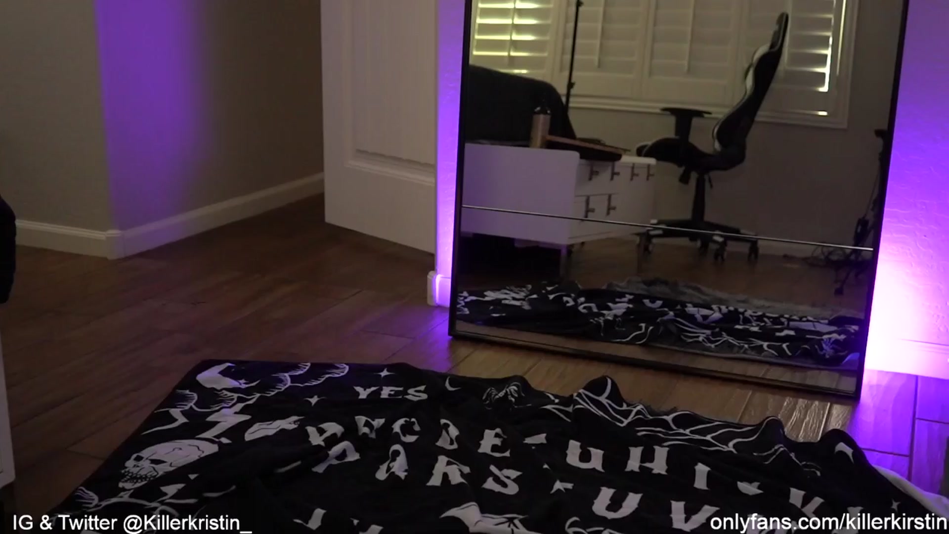 Gallery image thumbnail from KillerKristin's myfreecams stream on, 03/30/2024, 20:00 image 19 of 20
