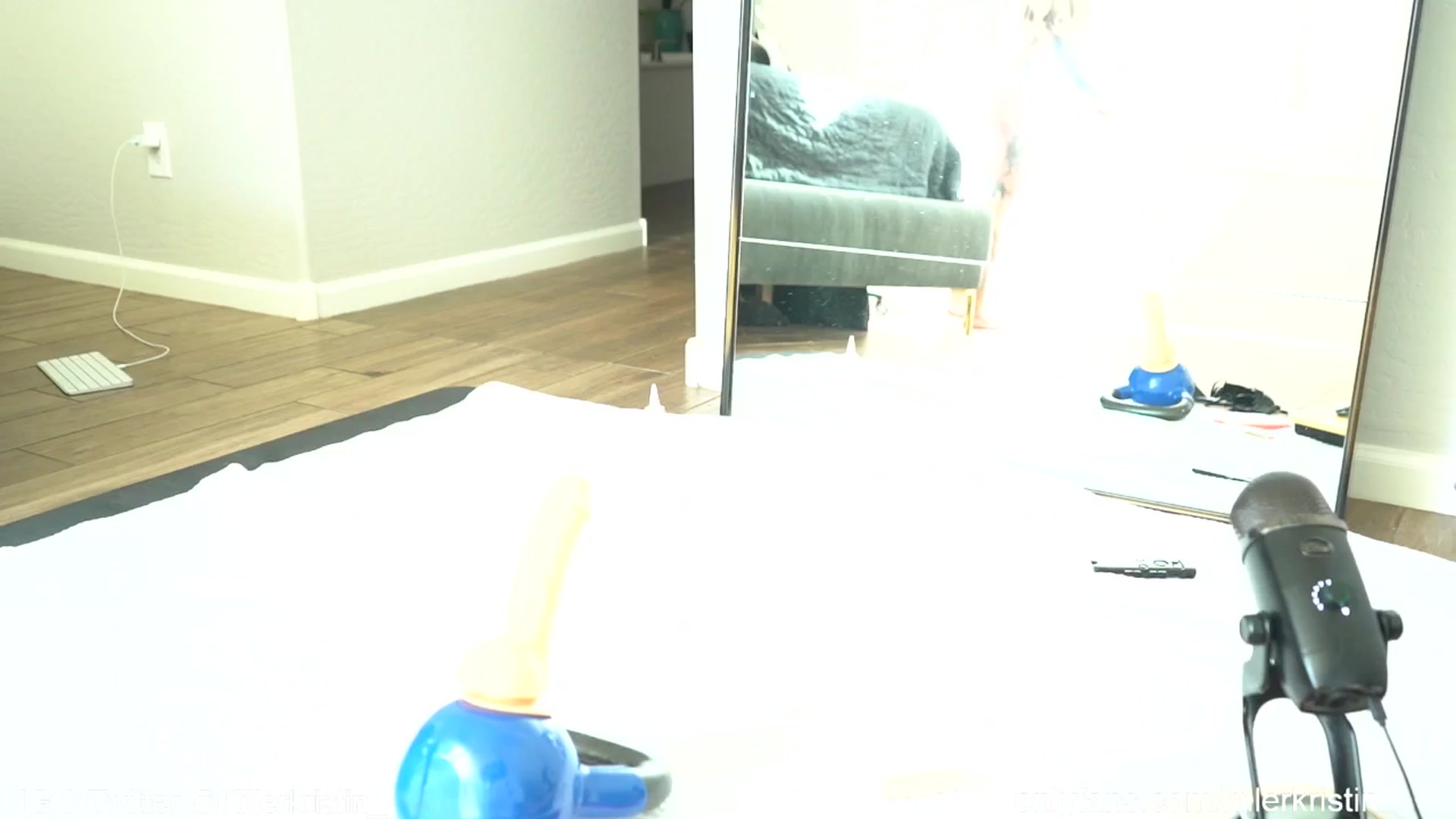 Gallery image thumbnail from KillerKristin's myfreecams stream on, 12/06/2024, 20:10 image 9 of 20