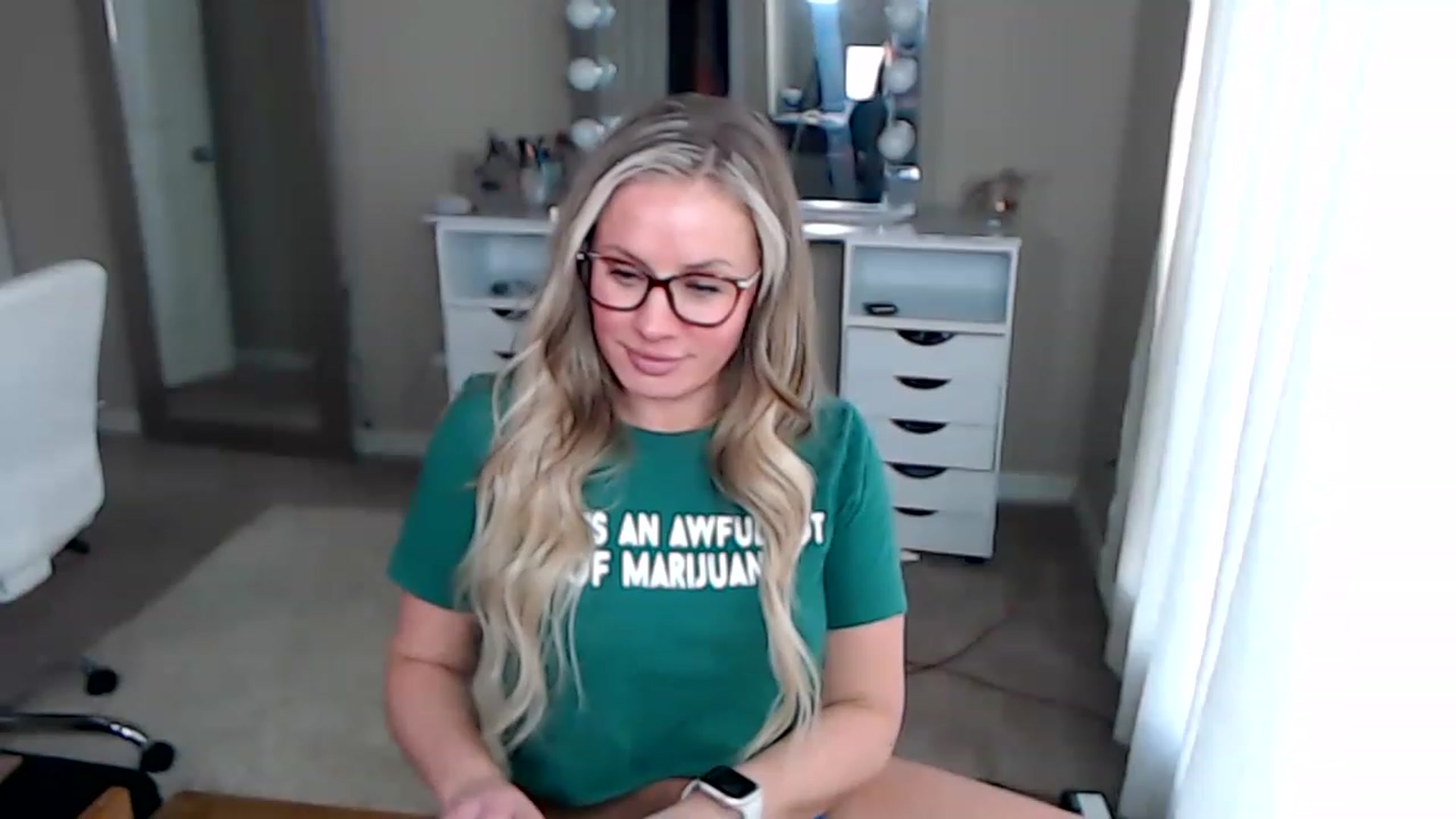 Gallery image thumbnail from KillerKylie's myfreecams stream on, 12/27/2022, 17:41 image 11 of 20