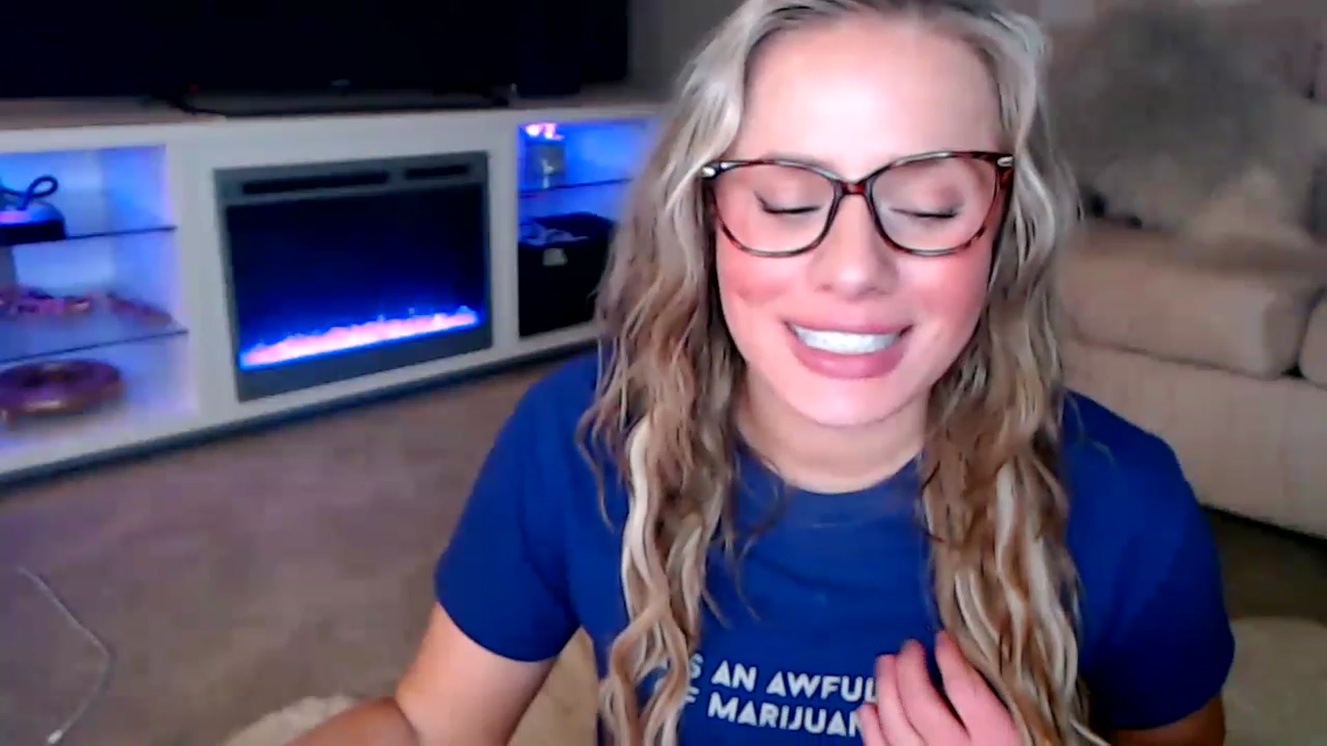 Gallery image thumbnail from KillerKylie's myfreecams stream on, 02/27/2023, 11:10 image 14 of 20