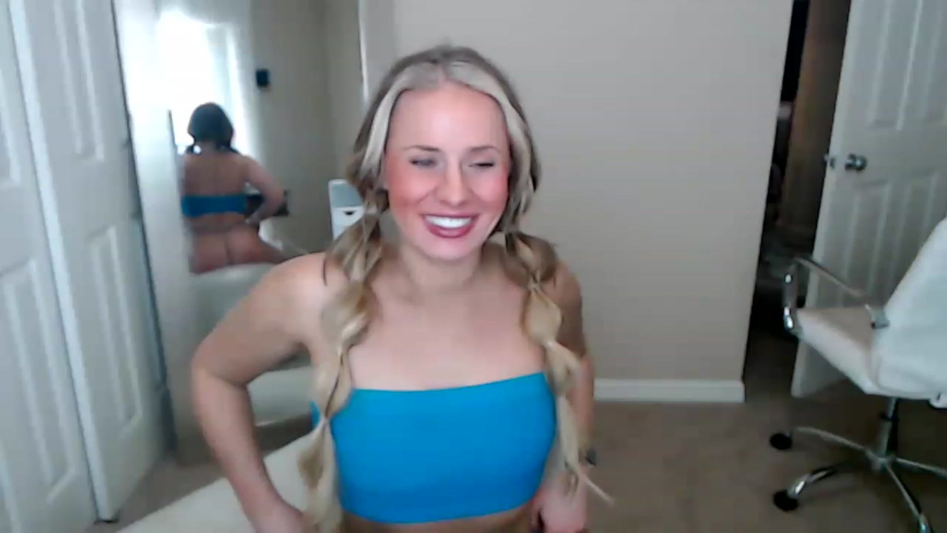 Gallery image thumbnail from KillerKylie's myfreecams stream on, 03/12/2023, 17:42 image 4 of 20