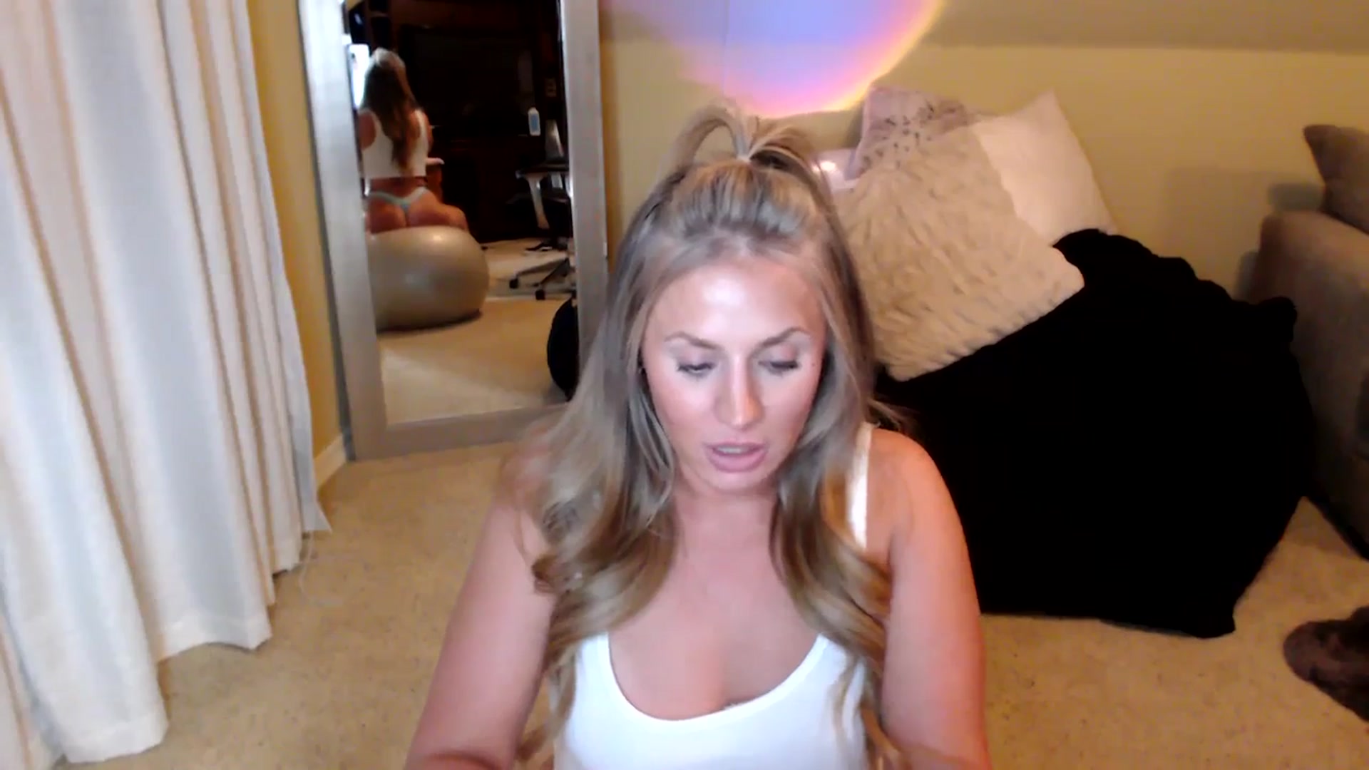 Gallery image thumbnail from KillerKylie's myfreecams stream on, 09/14/2023, 06:11 image 15 of 20
