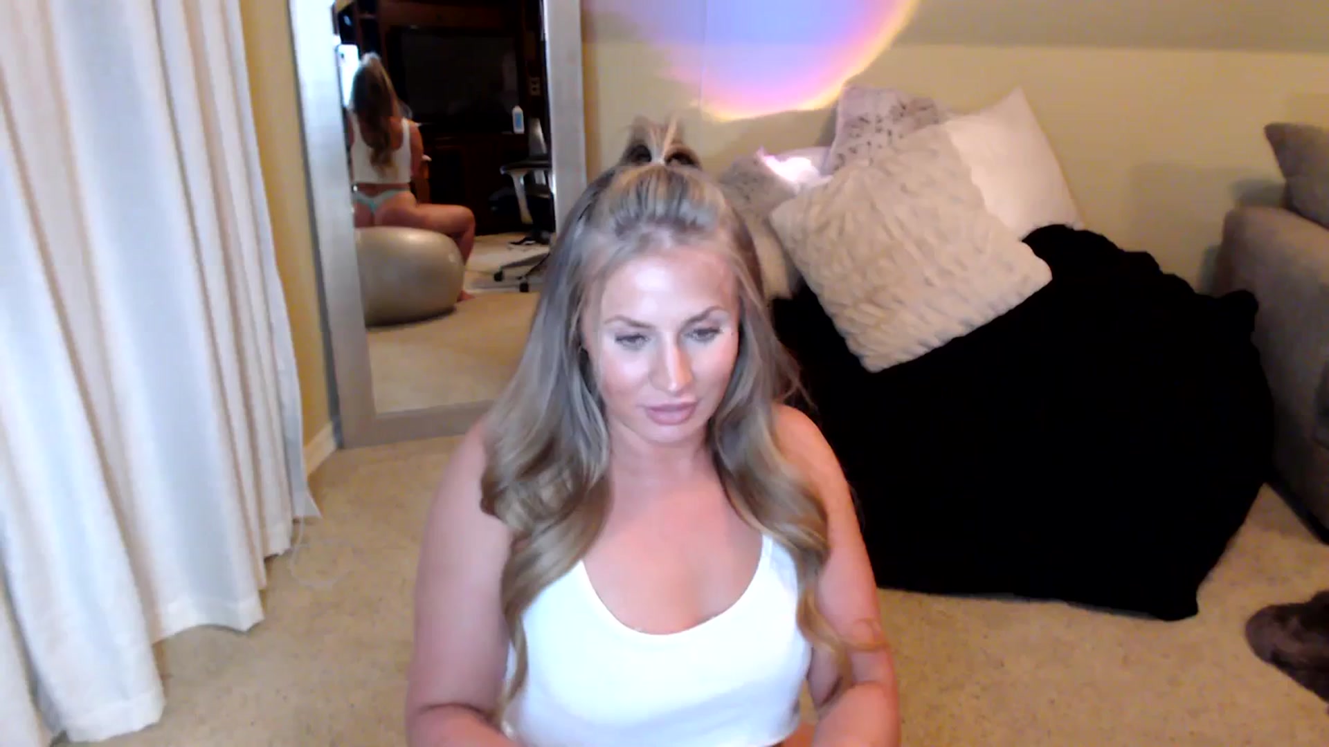 Gallery image thumbnail from KillerKylie's myfreecams stream on, 09/14/2023, 06:11 image 8 of 20