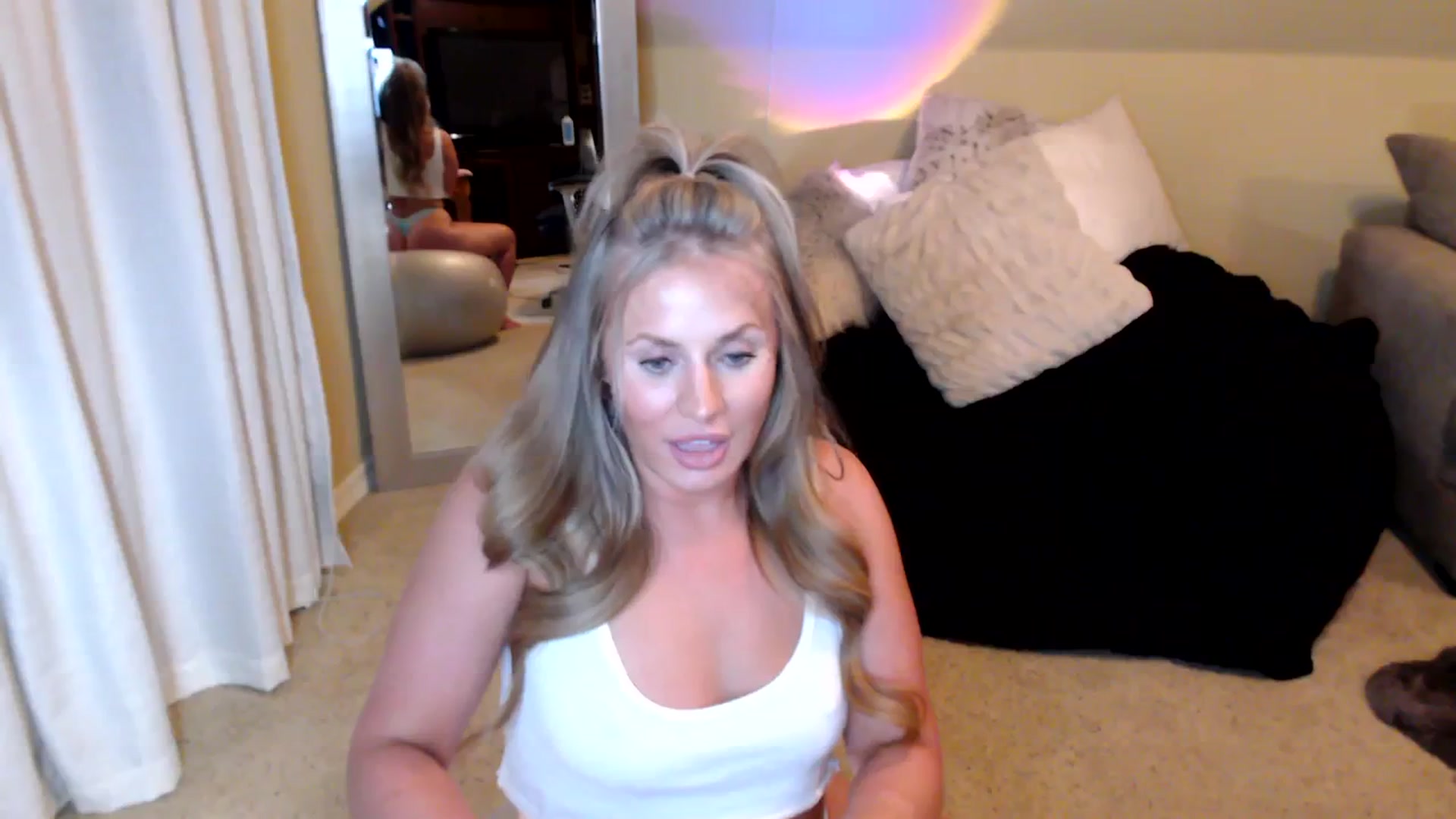 Gallery image thumbnail from KillerKylie's myfreecams stream on, 09/14/2023, 06:11 image 9 of 20