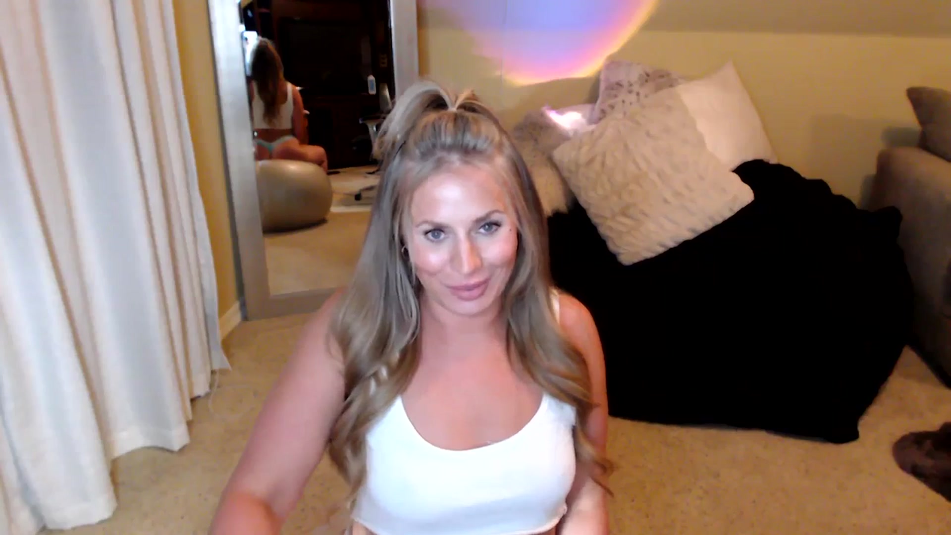 Gallery image thumbnail from KillerKylie's myfreecams stream on, 09/14/2023, 06:11 image 20 of 20