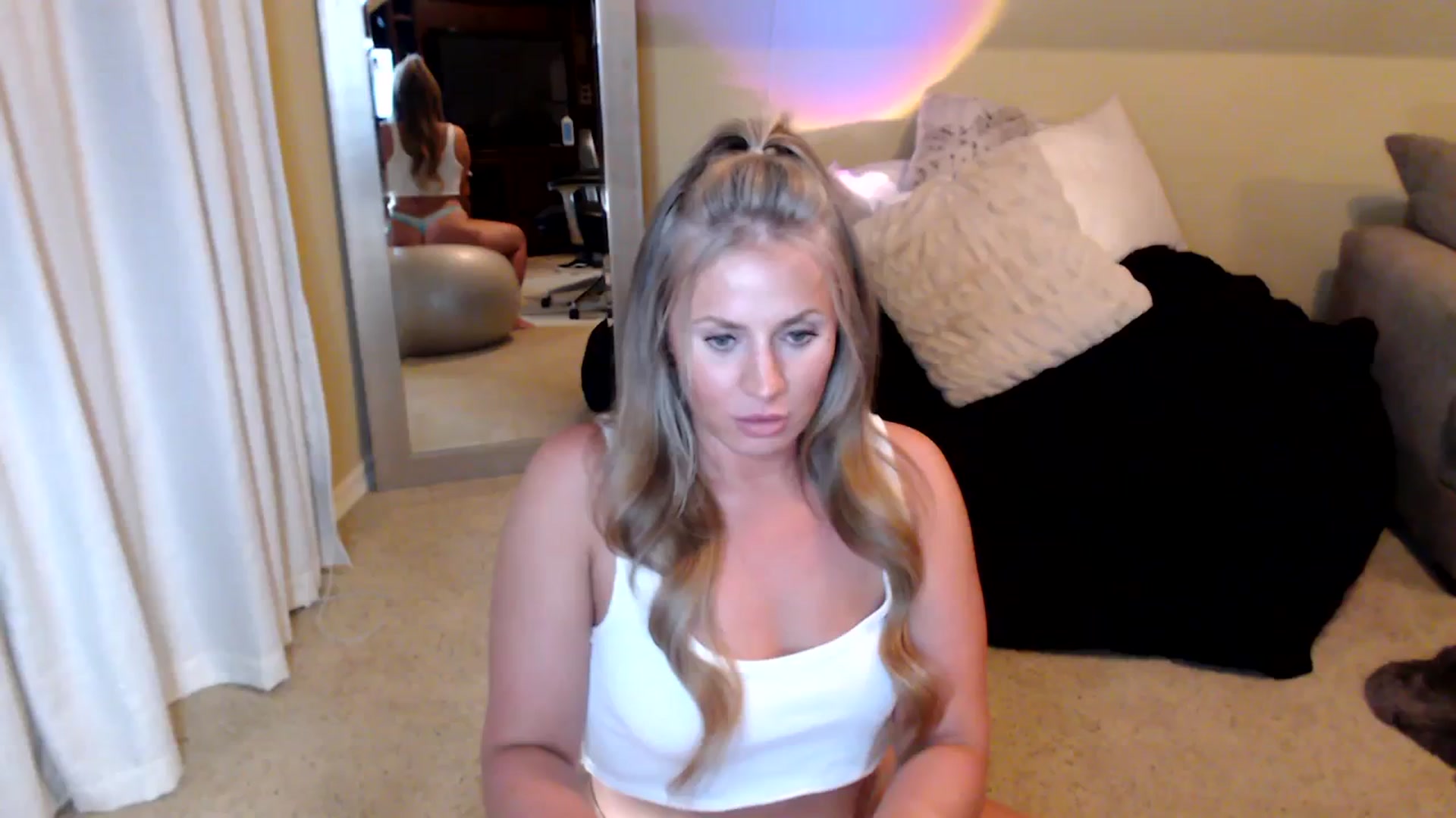 Gallery image thumbnail from KillerKylie's myfreecams stream on, 09/14/2023, 06:11 image 1 of 20