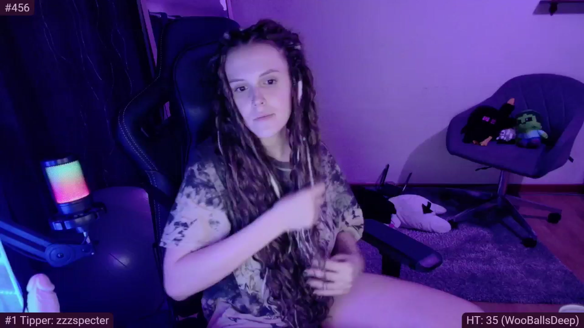 Gallery image thumbnail from KillerKys's myfreecams stream on, 05/05/2024, 01:51 image 17 of 20