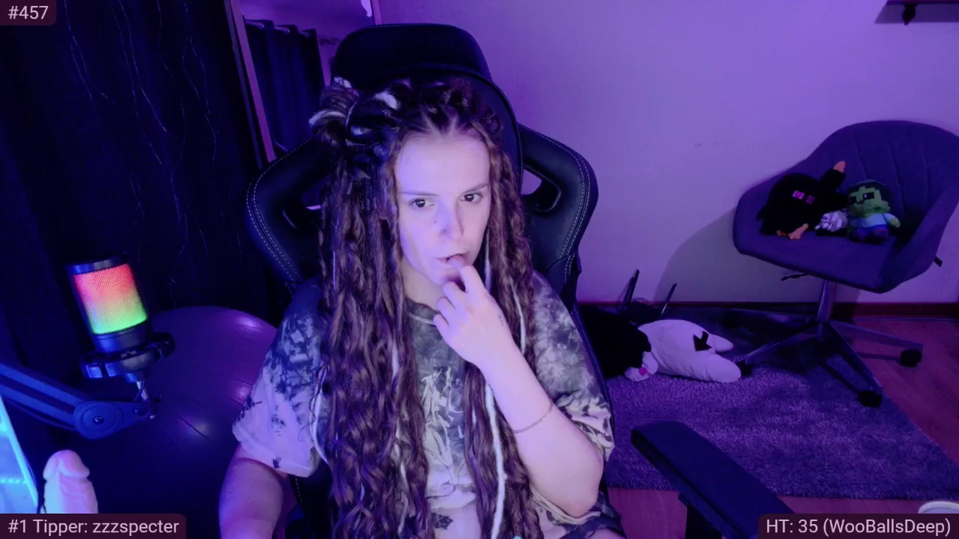 Gallery image thumbnail from KillerKys's myfreecams stream on, 05/05/2024, 01:51 image 18 of 20
