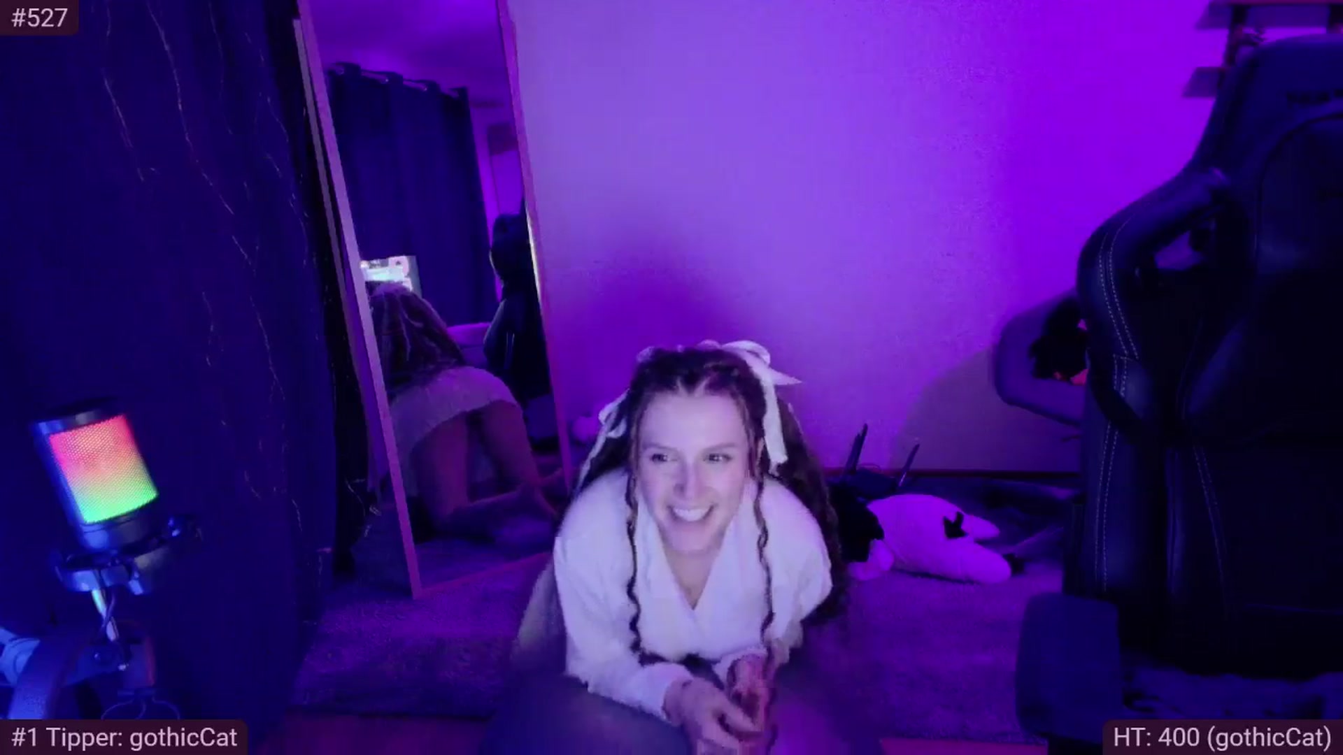 Gallery image thumbnail from KillerKys's myfreecams stream on, 05/05/2024, 21:39 image 18 of 20