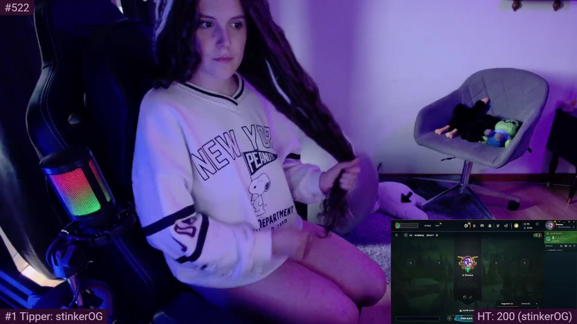 Gallery image thumbnail from KillerKys's myfreecams stream on, 05/06/2024, 16:42 image 18 of 20