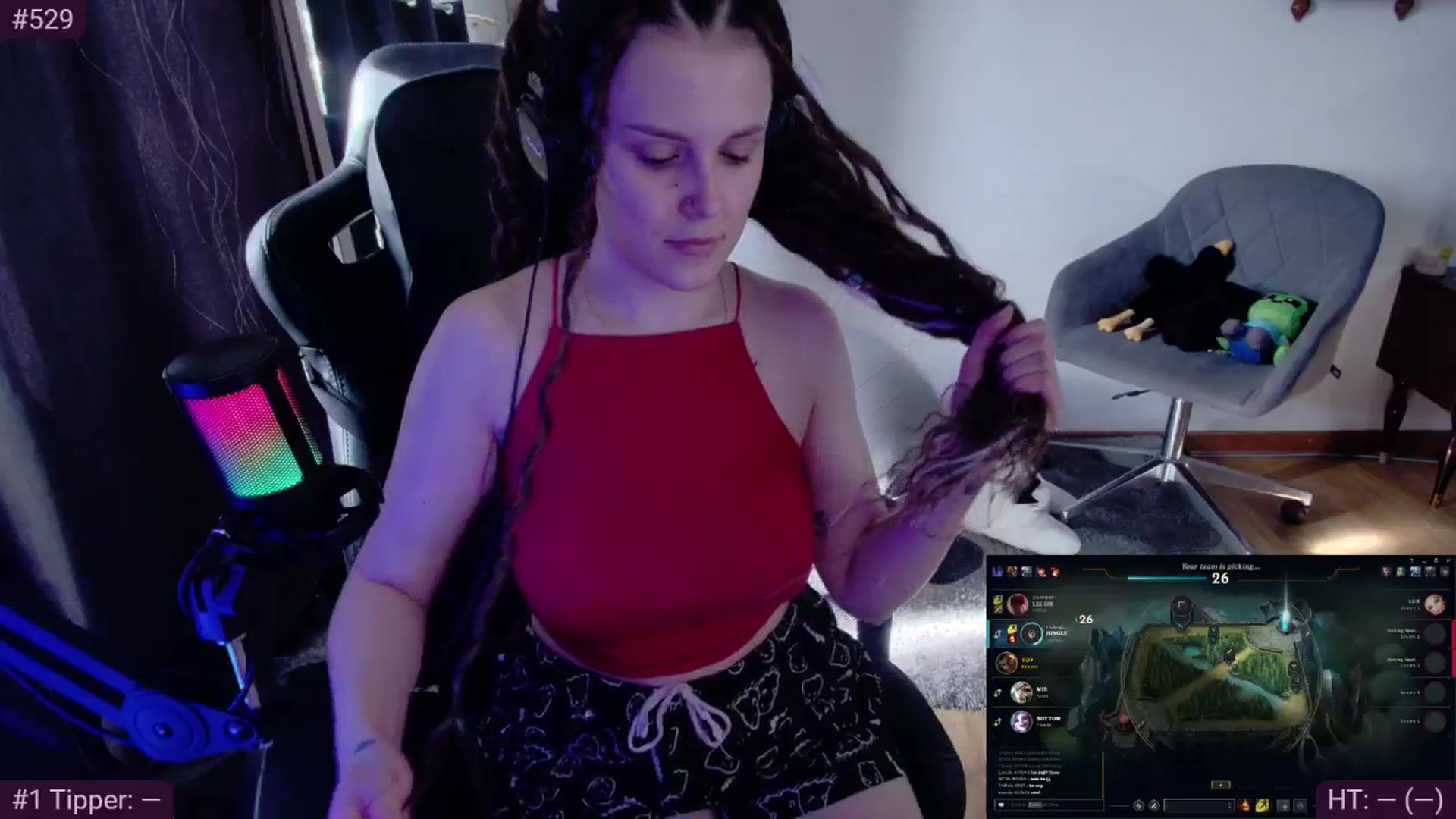 Gallery image thumbnail from KillerKys's myfreecams stream on, 05/06/2024, 16:42 image 5 of 20