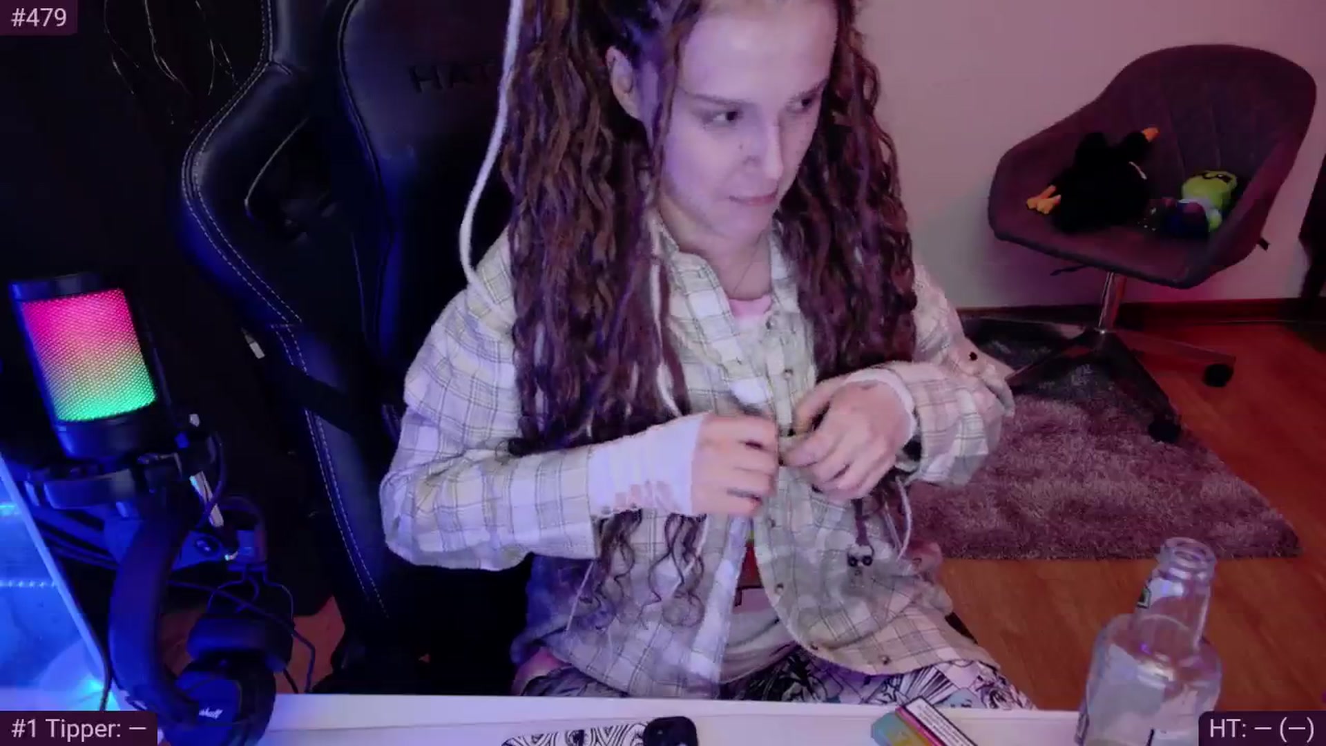 Gallery image thumbnail from KillerKys's myfreecams stream on, 05/07/2024, 18:14 image 2 of 20