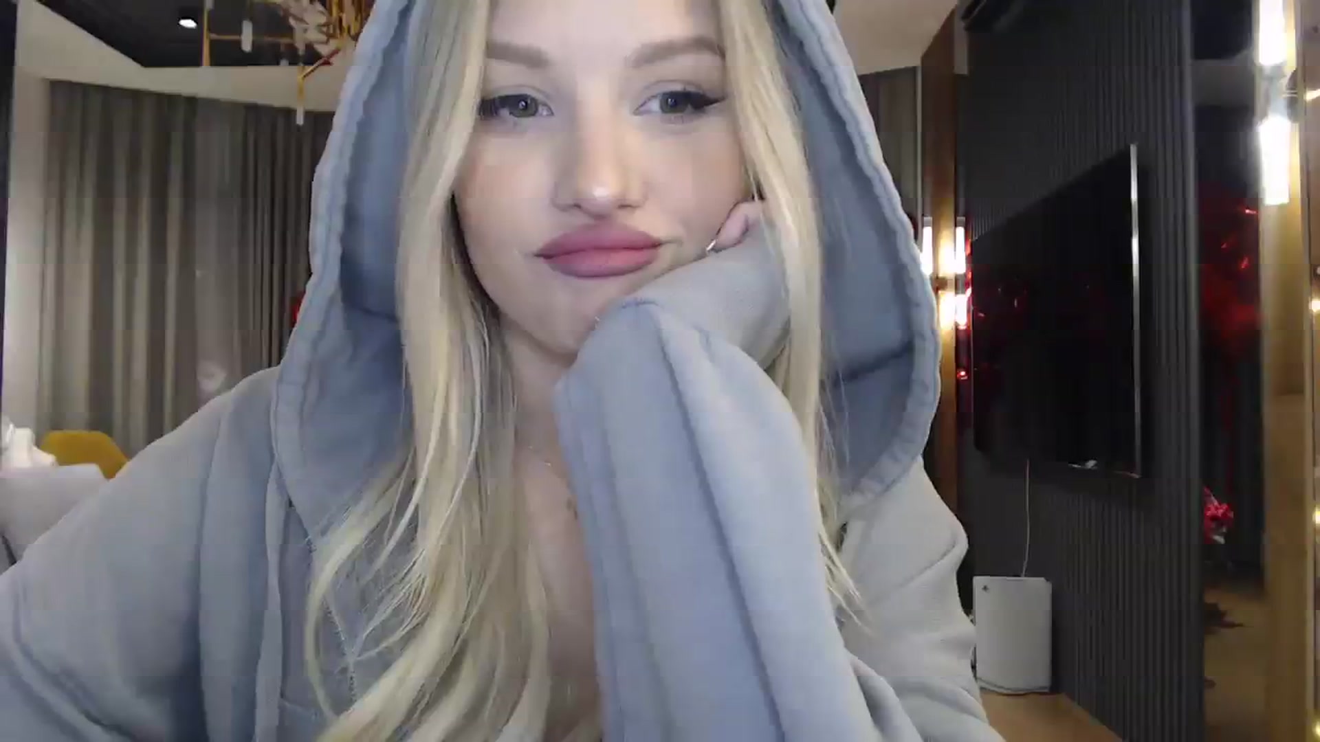 Gallery image thumbnail from KillersTits's myfreecams stream on, 02/15/2024, 22:24 image 12 of 20
