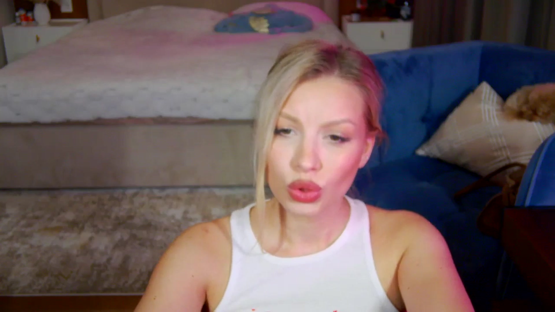 Gallery image thumbnail from KillersTits's myfreecams stream on, 01/01/2026, 23:02 image 17 of 20
