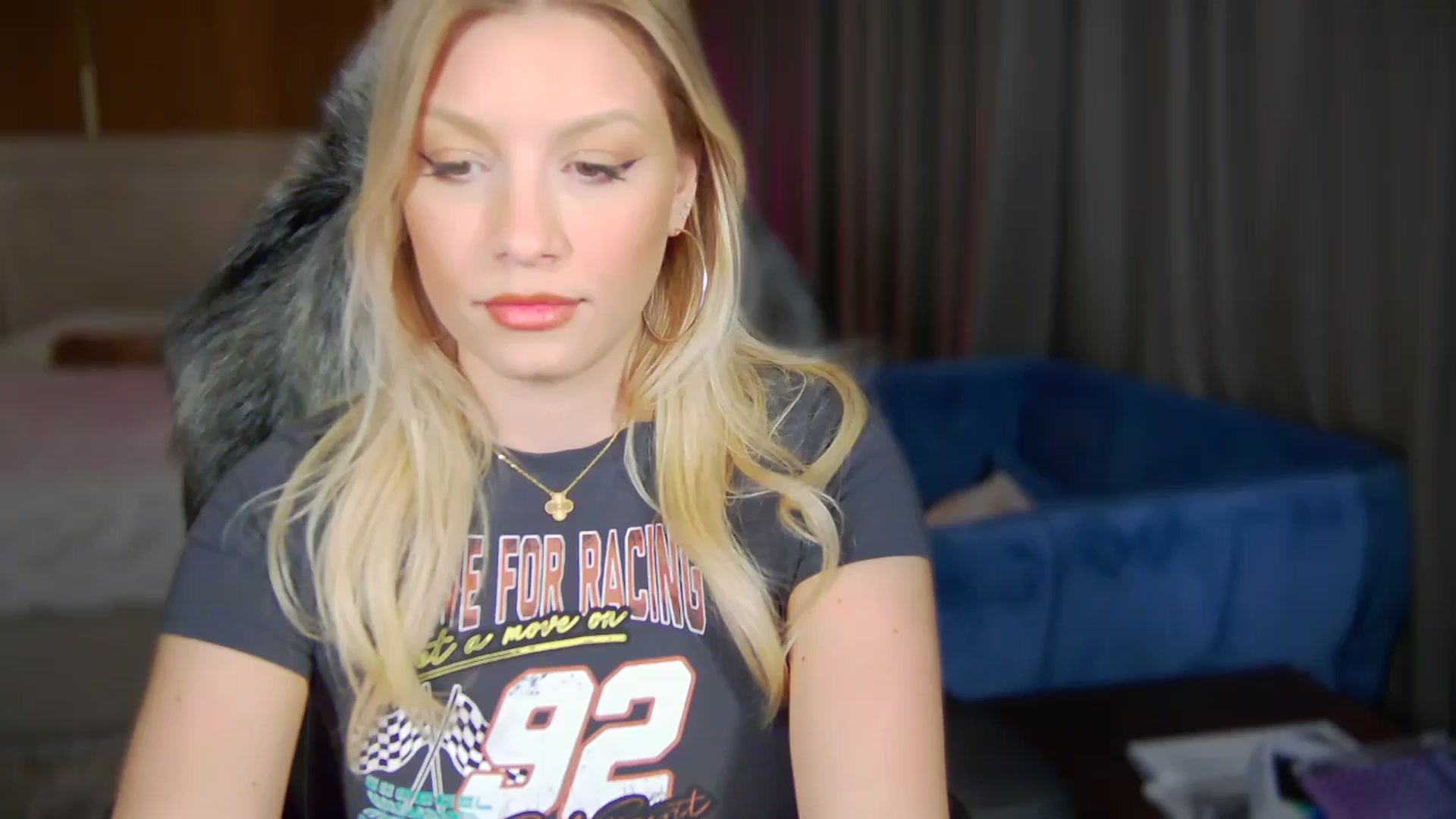 Gallery image thumbnail from KillersTits's myfreecams stream on, 01/16/2026, 24:18 image 13 of 20