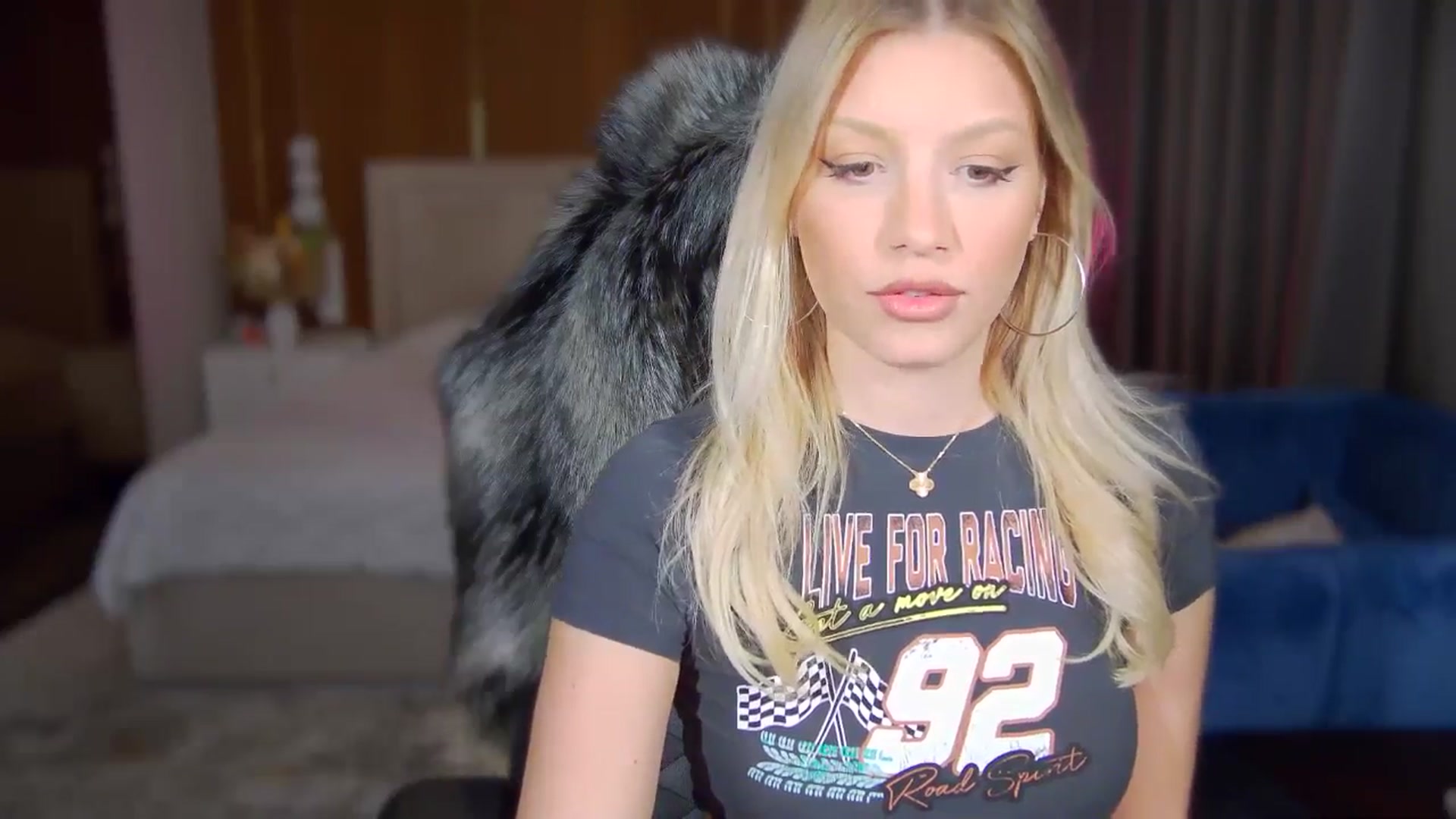 Gallery image thumbnail from KillersTits's myfreecams stream on, 01/16/2026, 24:18 image 3 of 20