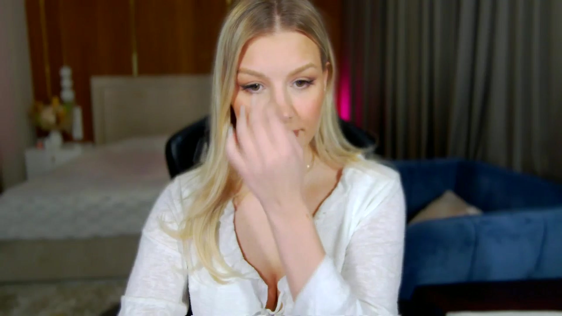 Gallery image thumbnail from KillersTits's myfreecams stream on, 01/21/2026, 20:28 image 19 of 20
