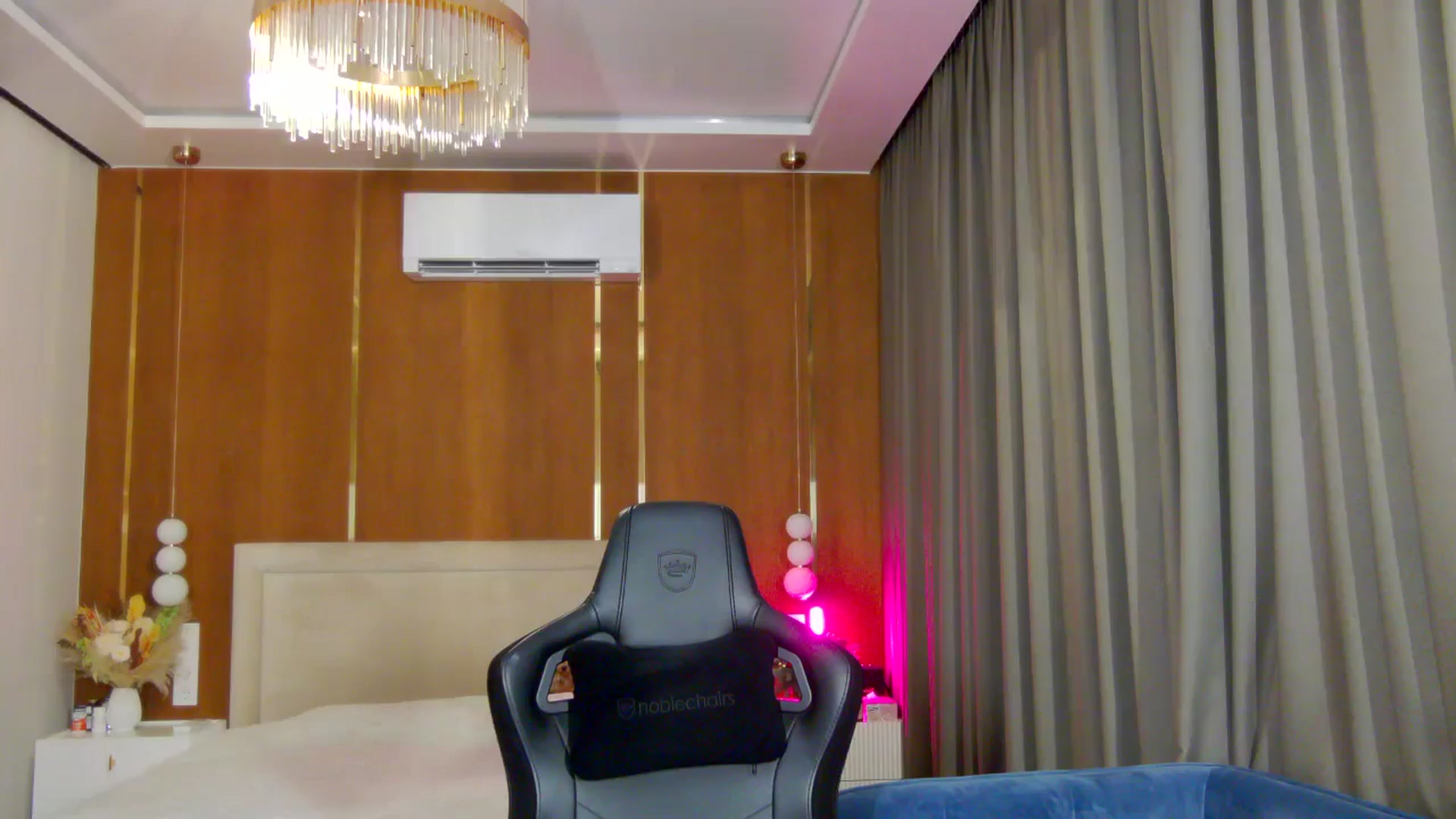 Gallery image thumbnail from KillersTits's myfreecams stream on, 01/21/2026, 20:28 image 1 of 20