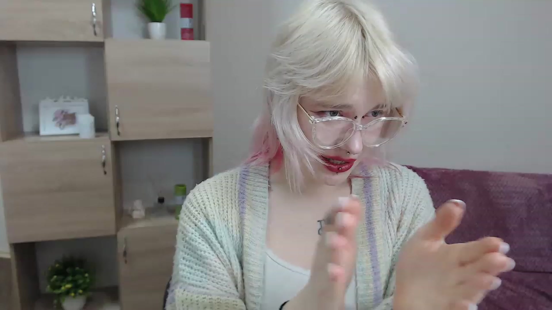 Gallery image thumbnail from Killinna's myfreecams stream on, 12/03/2022, 14:09 image 10 of 20